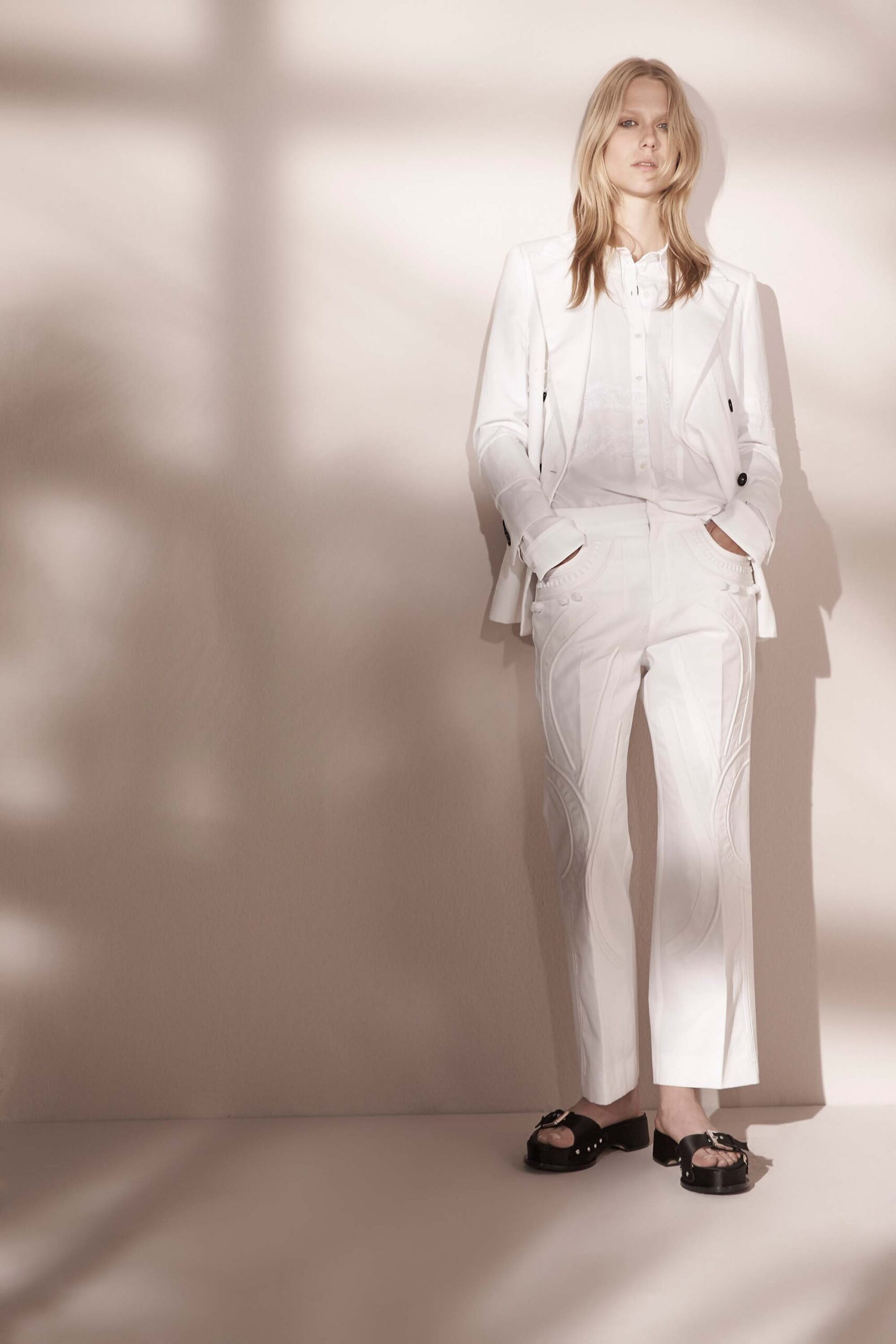 No. 21 Resort 17 Look 22