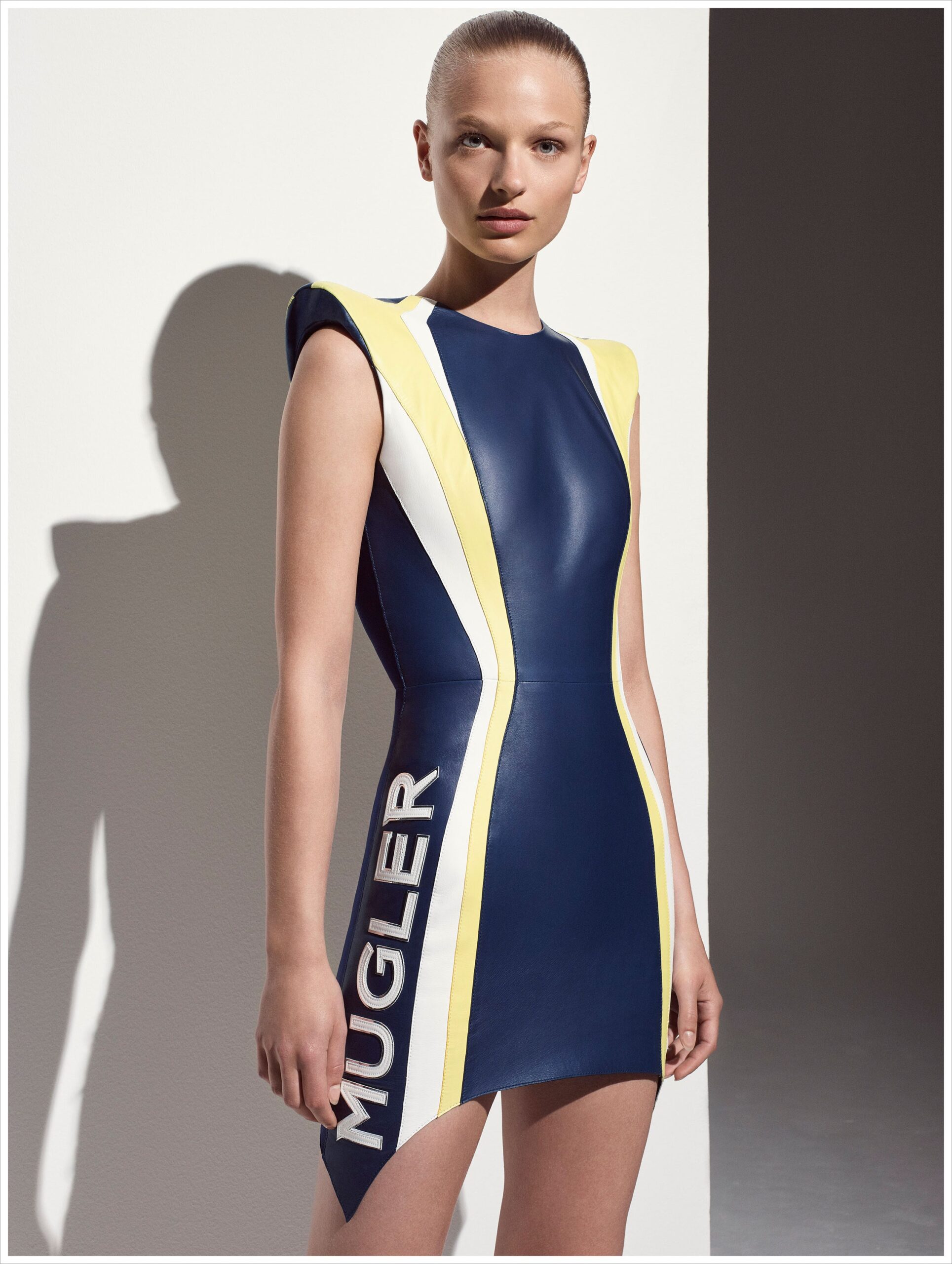 Mugler Resort 18 Look 23
