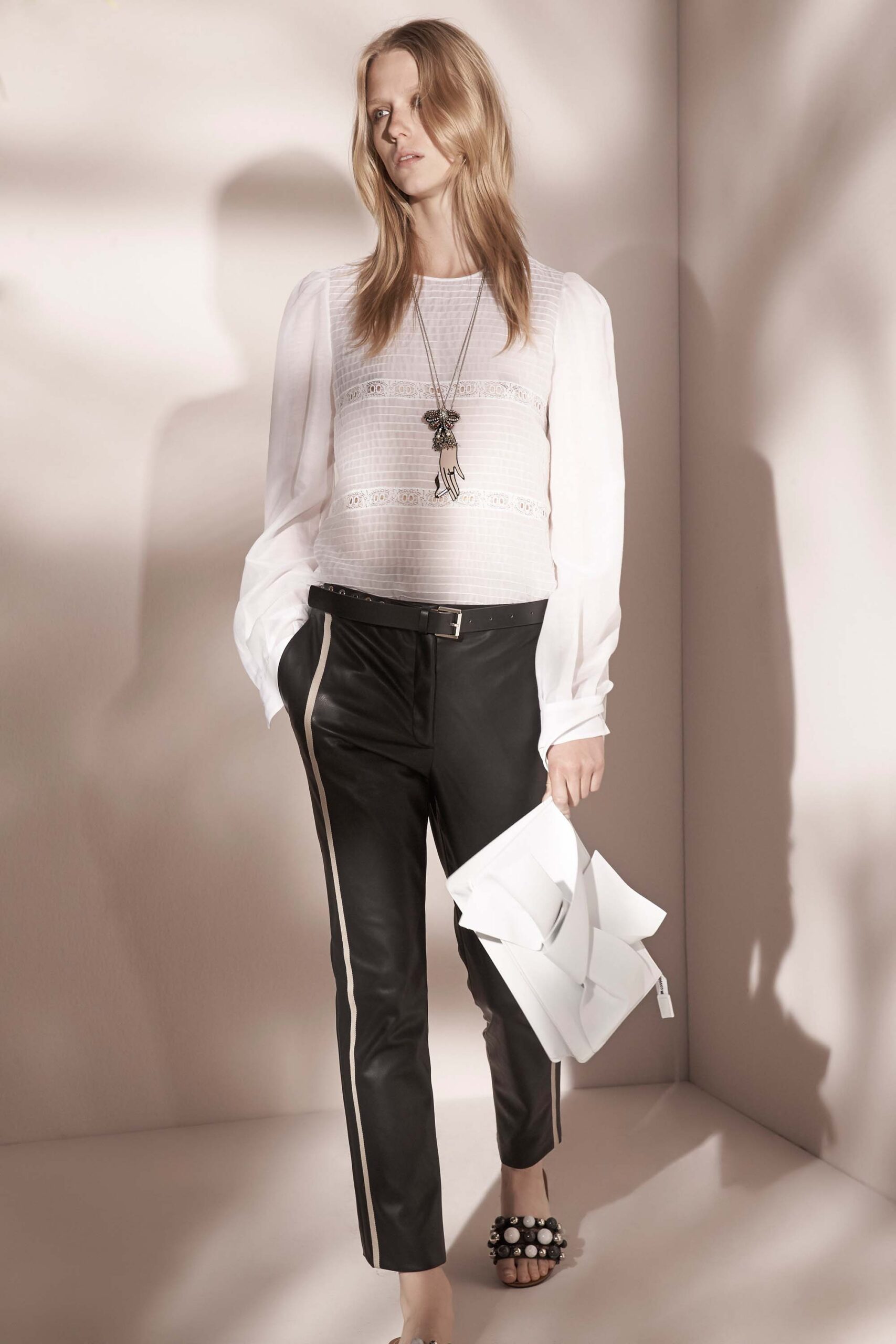 No. 21 Resort 17 Look 24