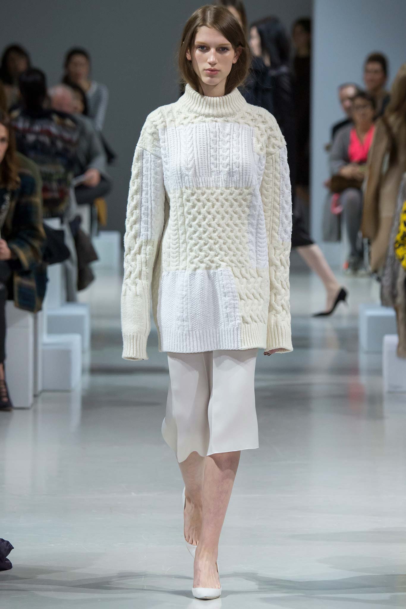 Nina Ricci F/W 15 Look 25