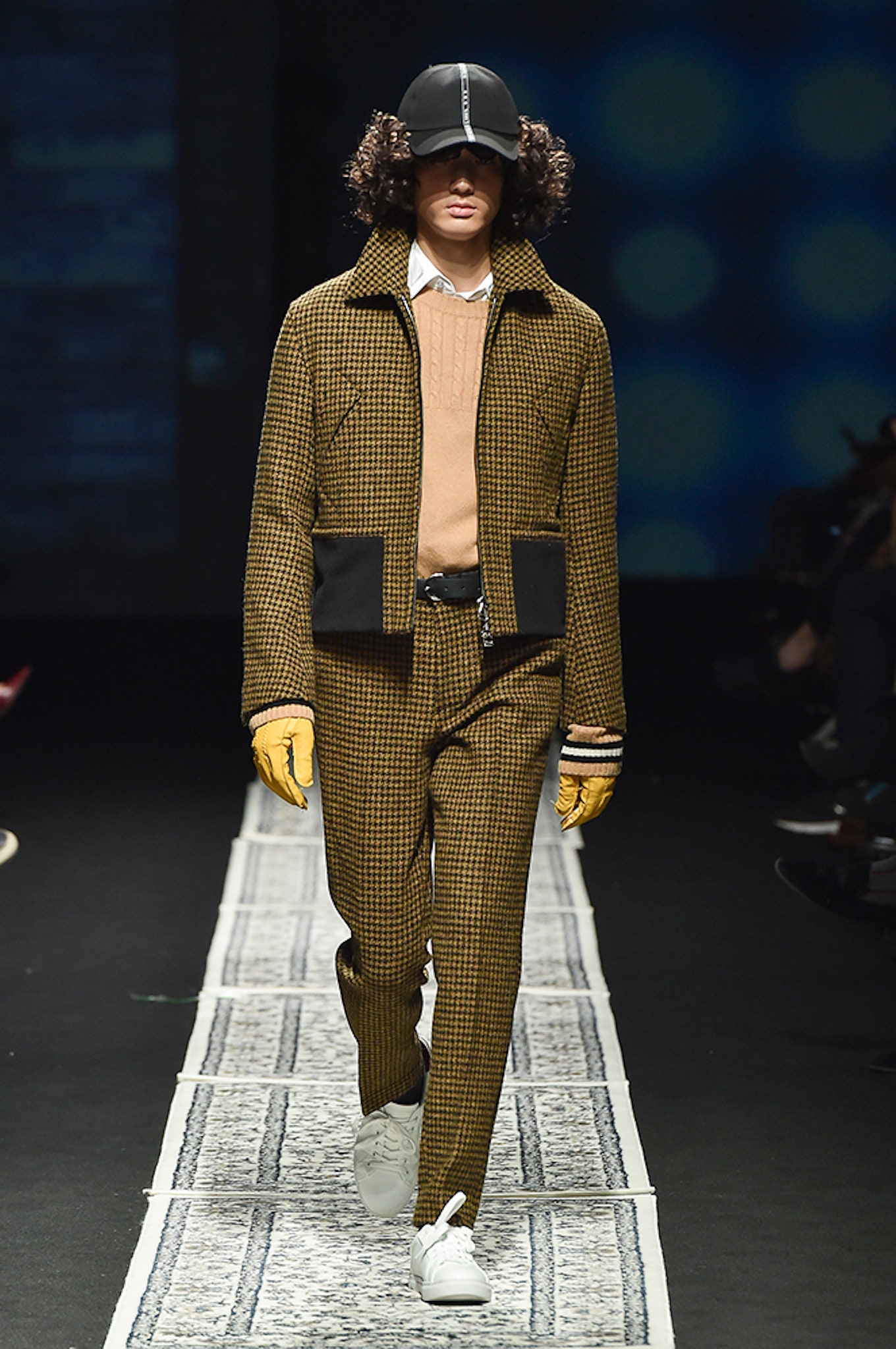 Münn Seoul F/W 17 Look 27