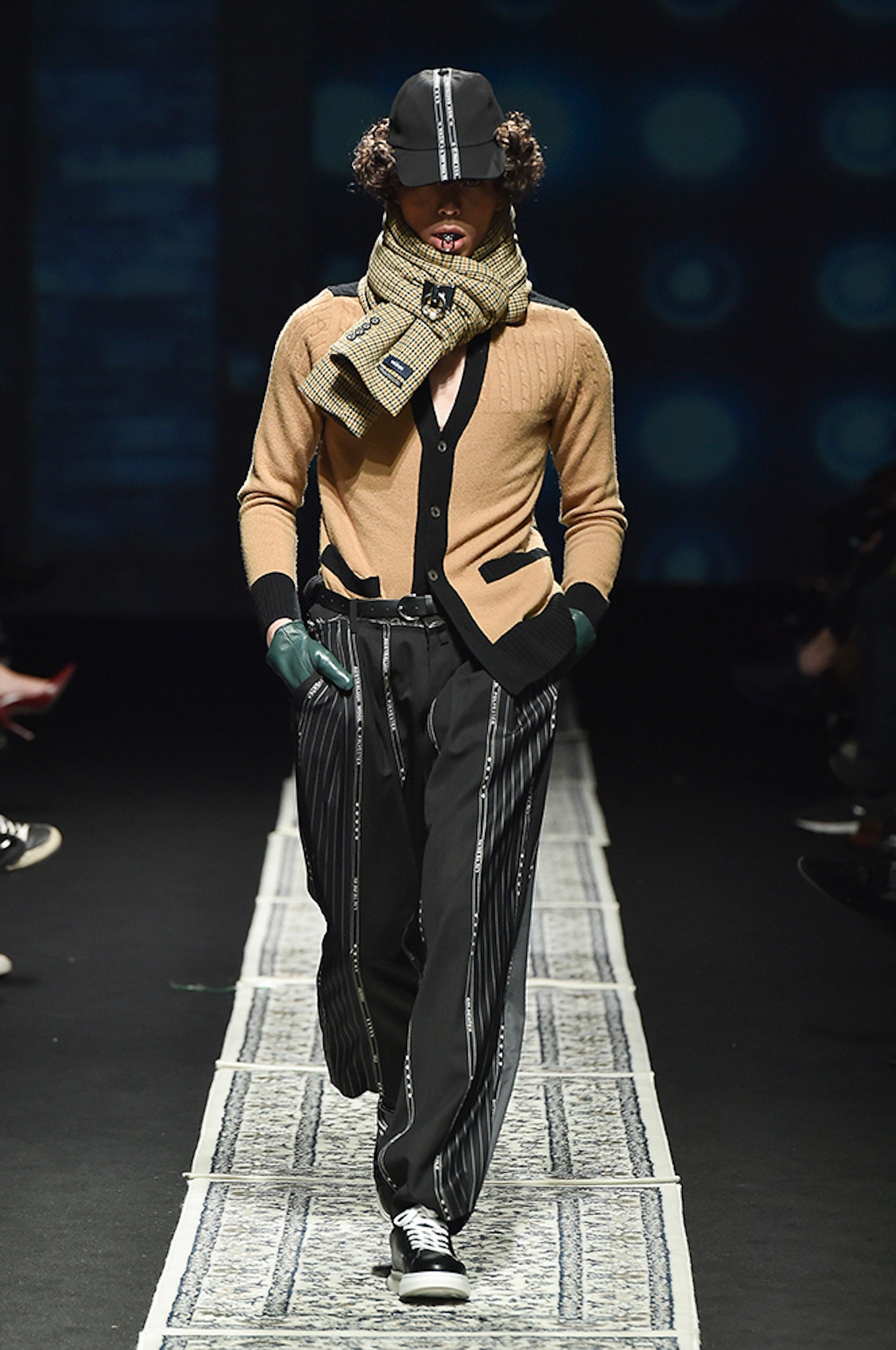 Münn Seoul F/W 17 Look 29