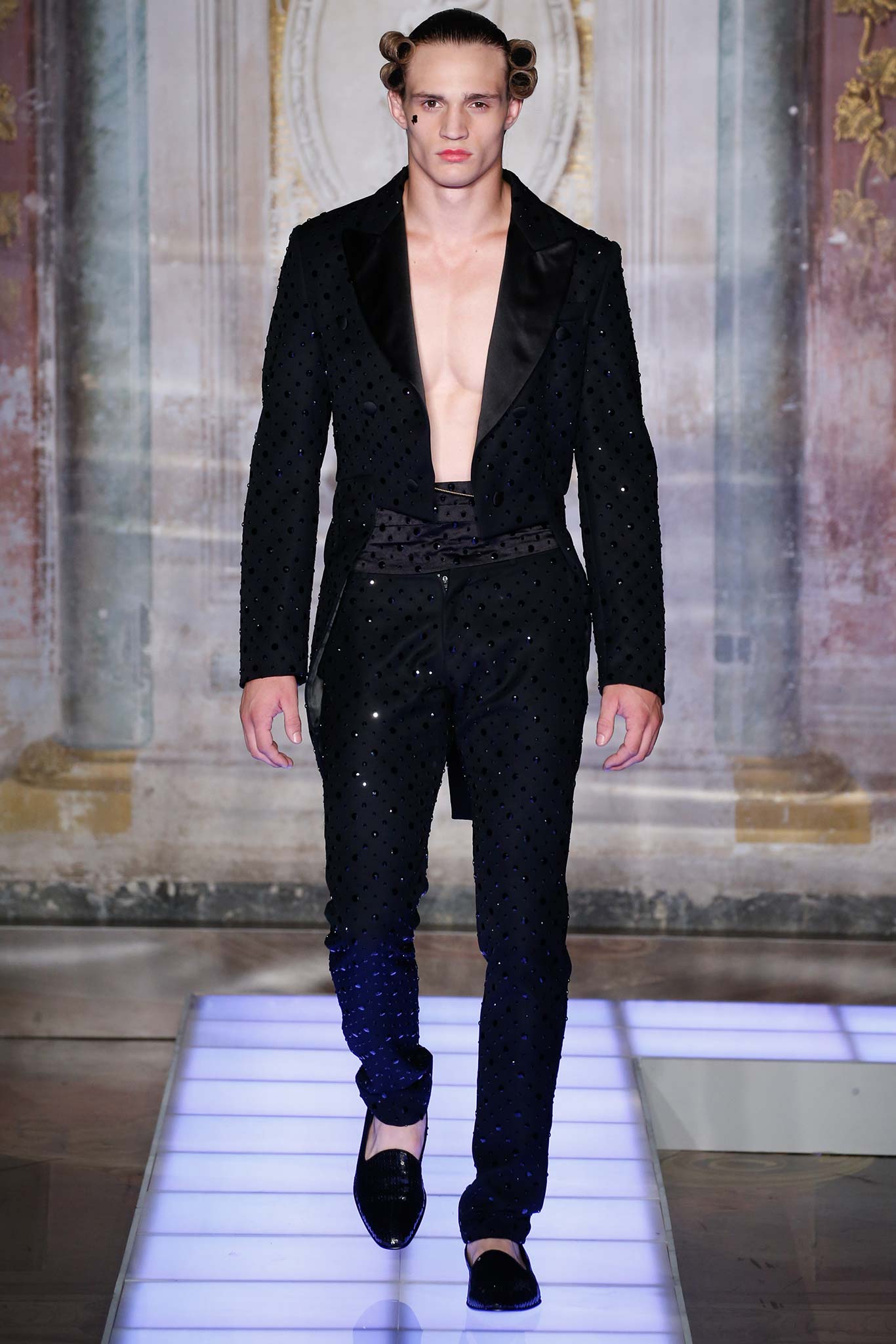 Moschino S/S 16 Menswear Look 5