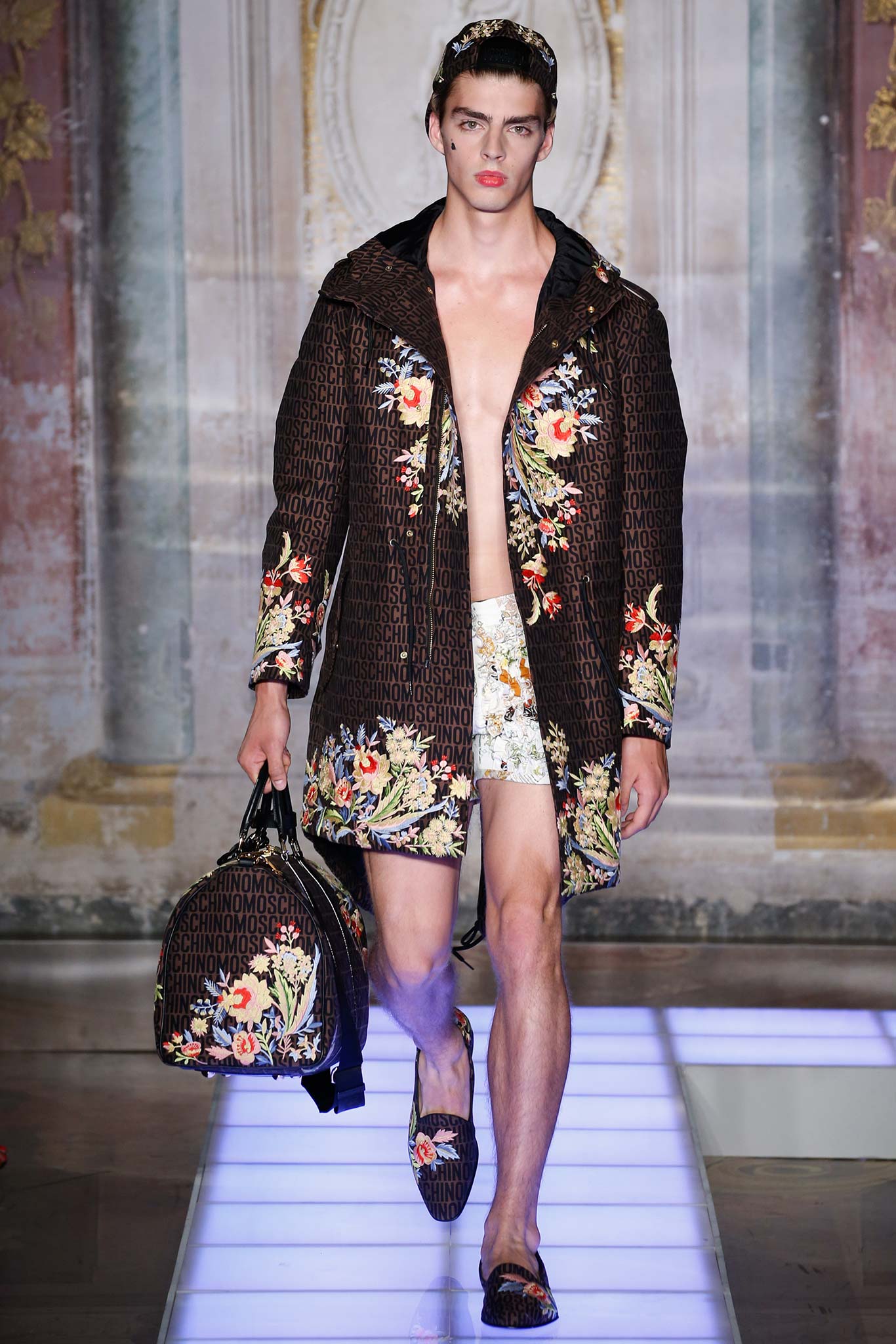 Moschino S/S 16 Menswear Look 6