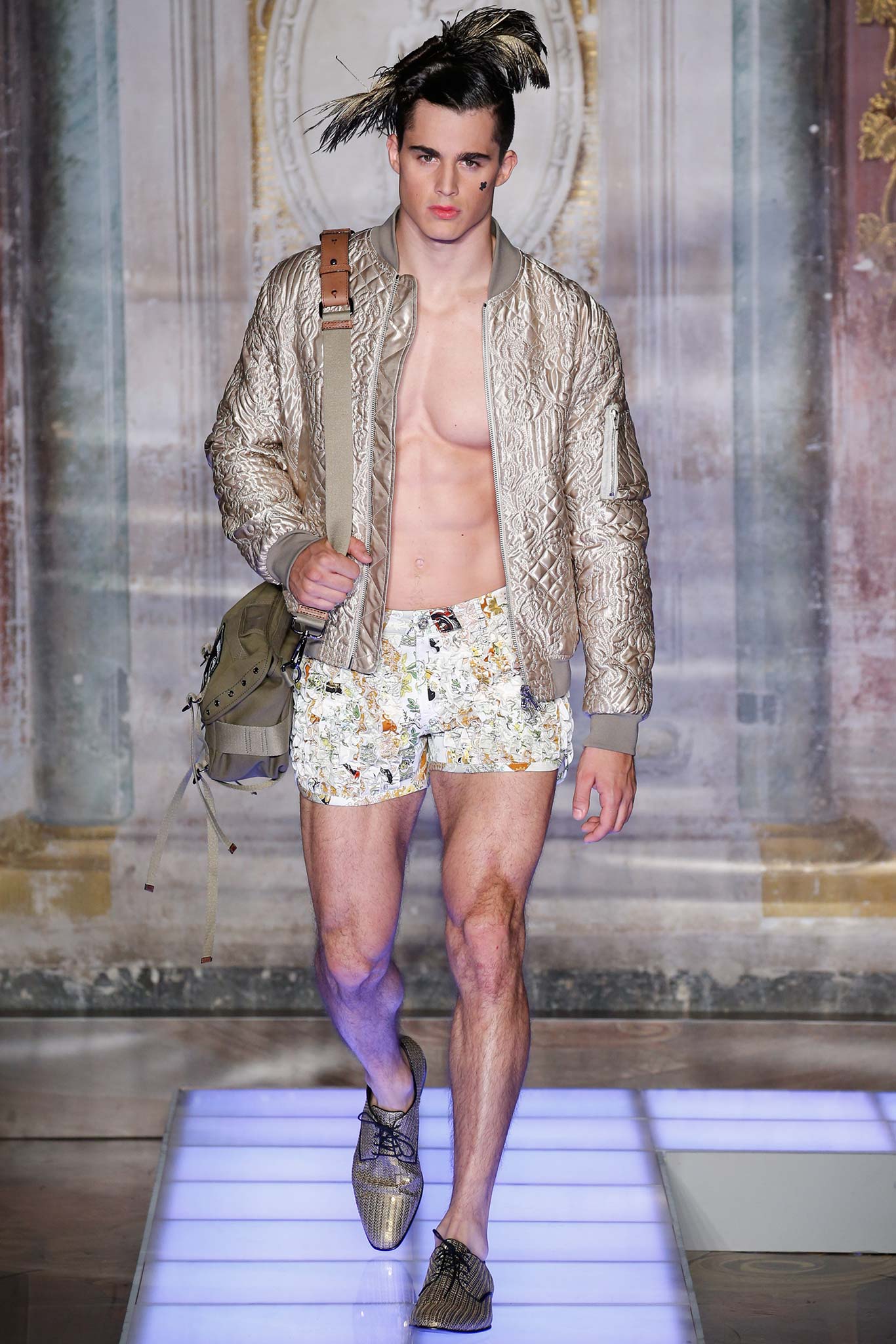 Moschino S/S 16 Menswear Look 8