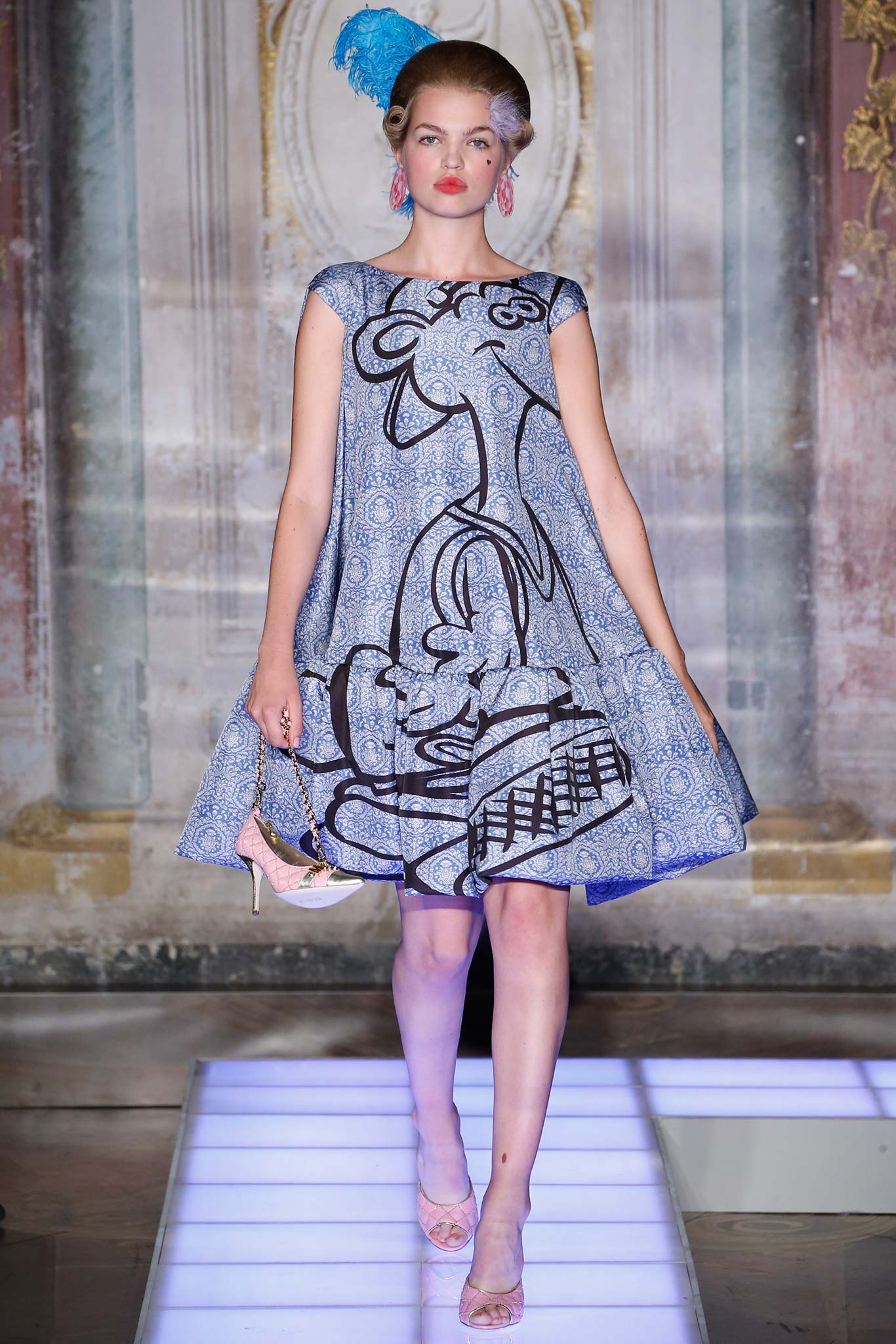 Moschino S/S 16 Menswear Look 14