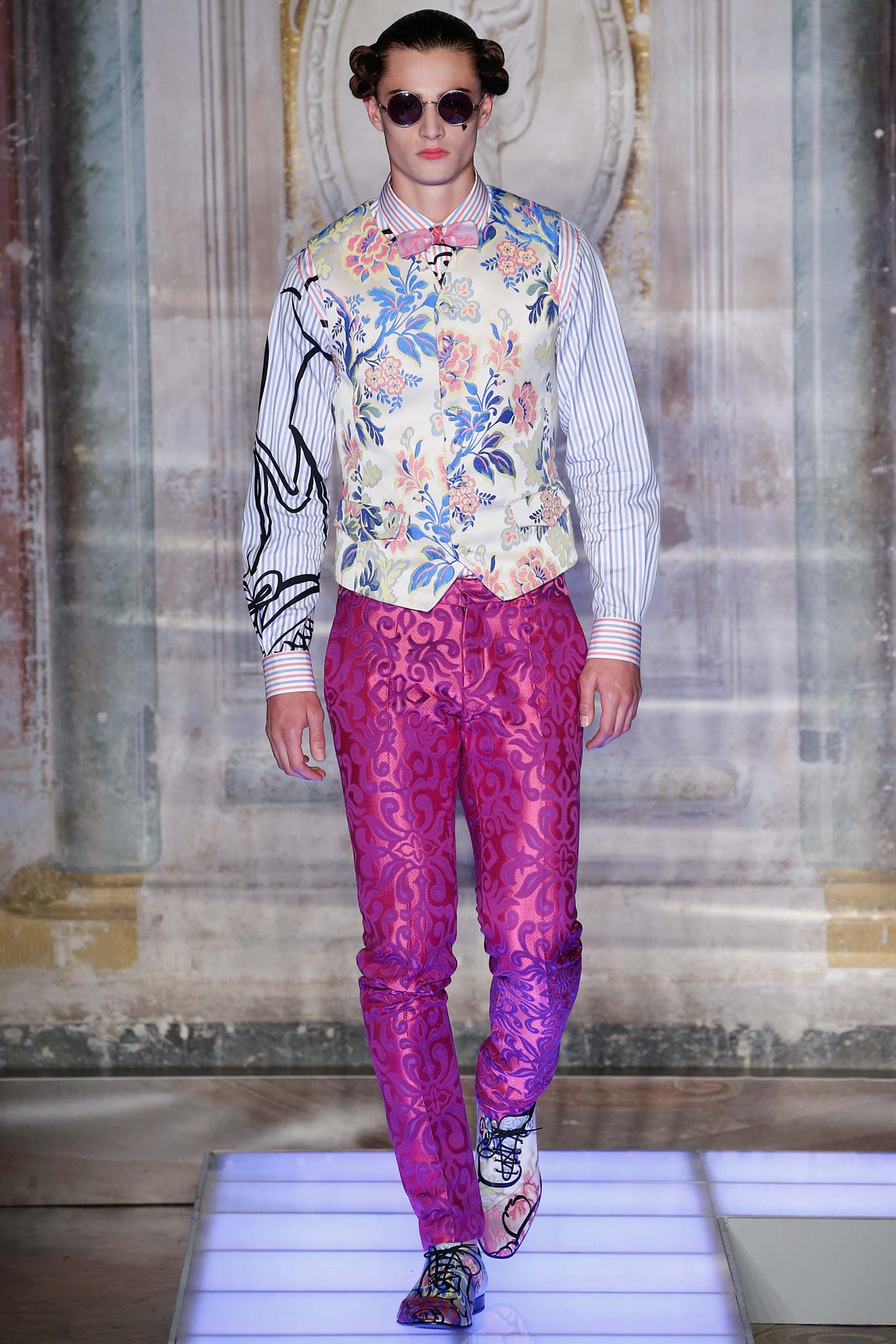 Moschino S/S 16 Menswear Look 15