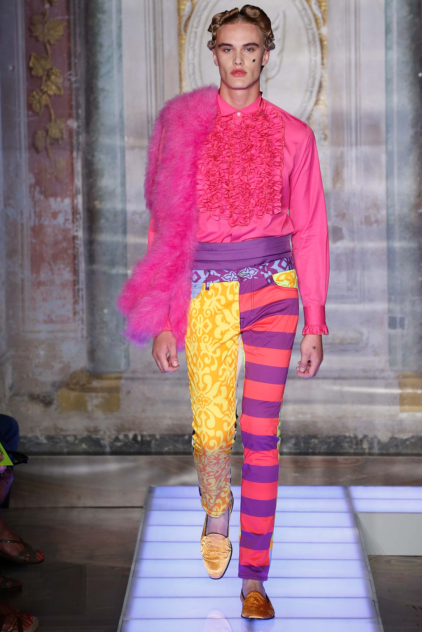 Moschino S/S 16 Menswear Look 20