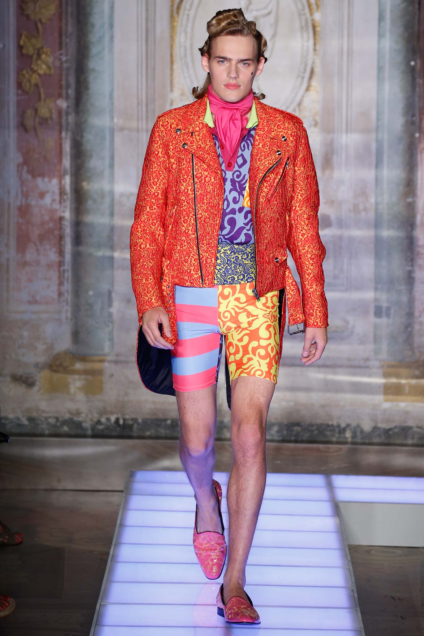 Moschino S/S 16 Menswear Look 21