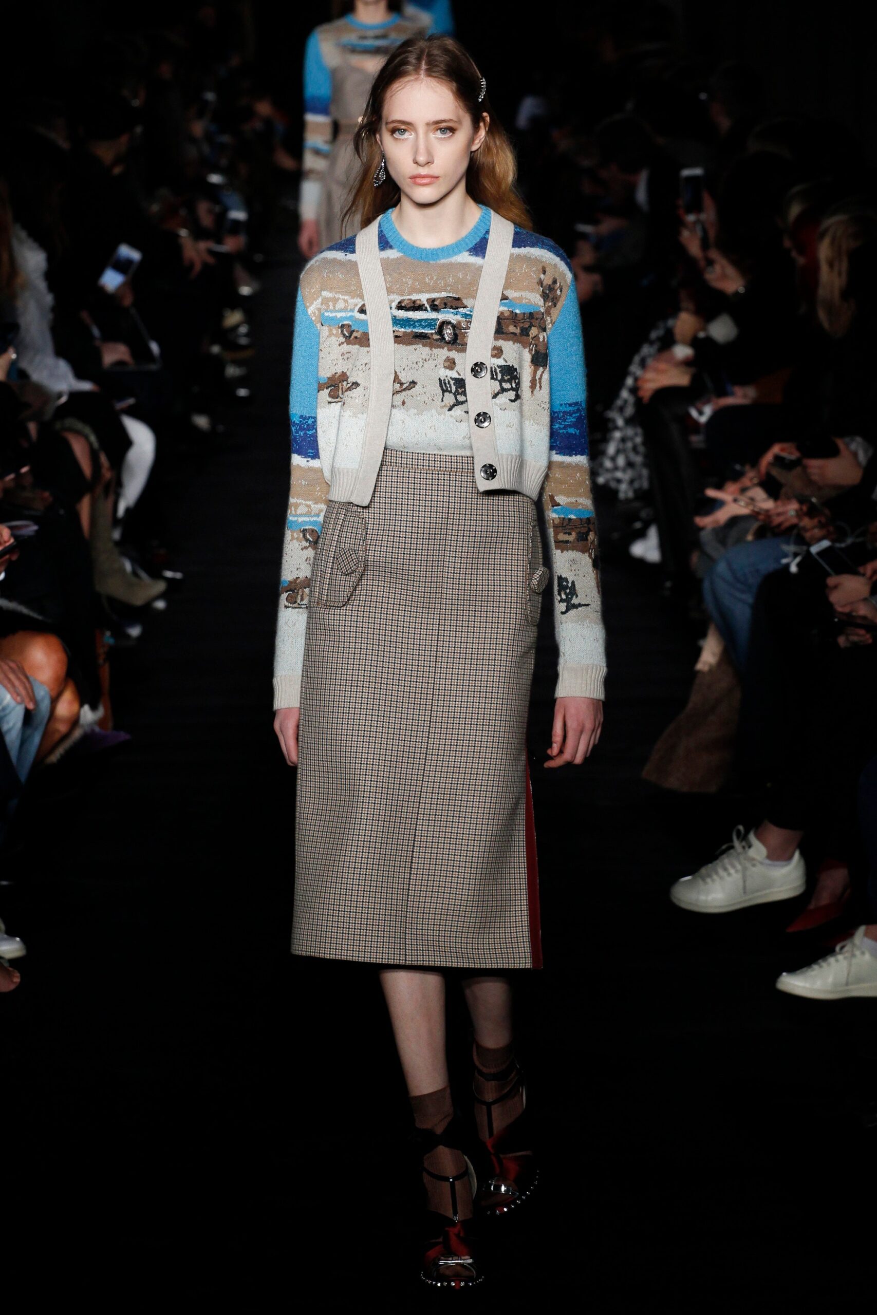 No. 21 F/W 17 Look 23