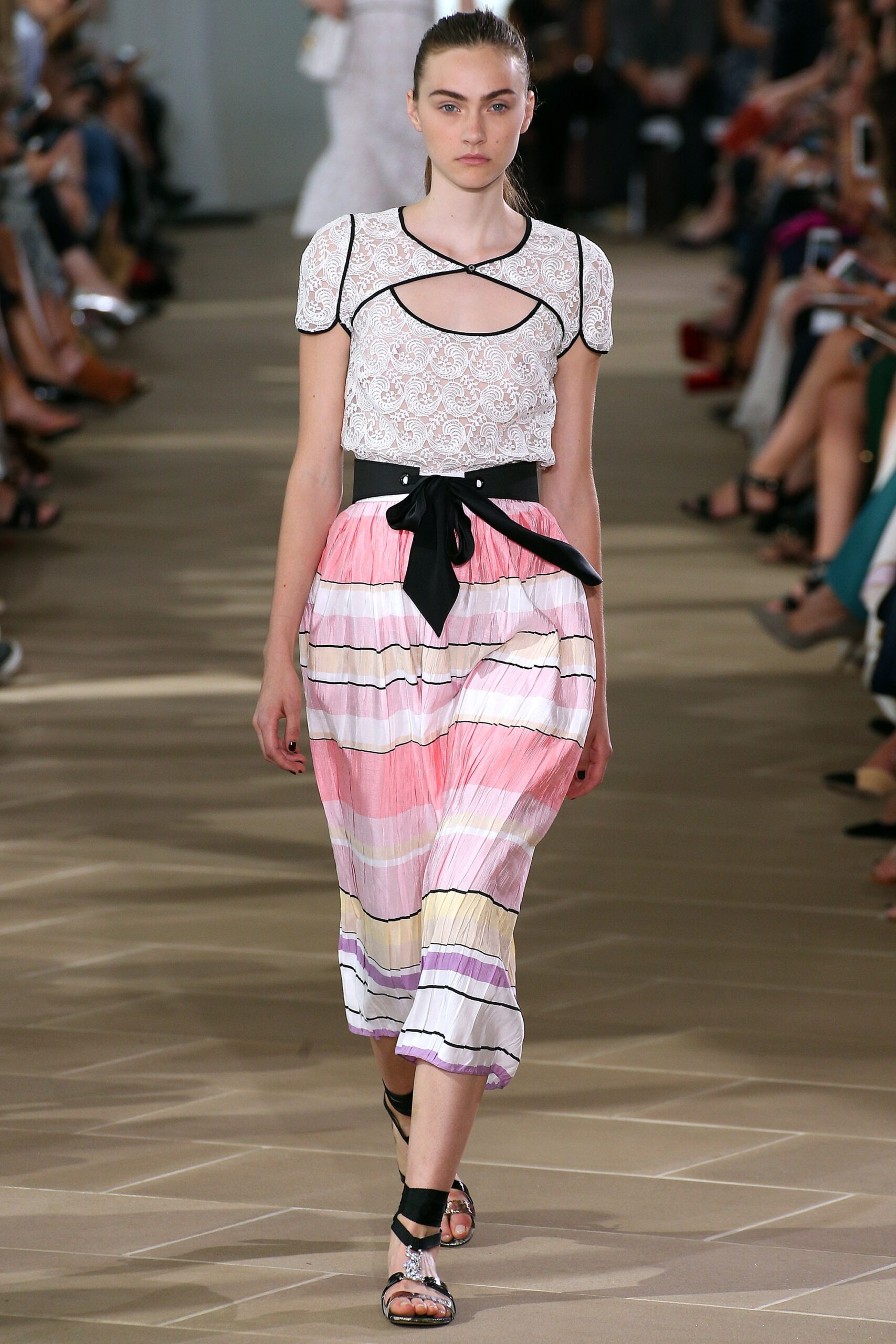 Monique Lhuillier S/S 17 Look 29