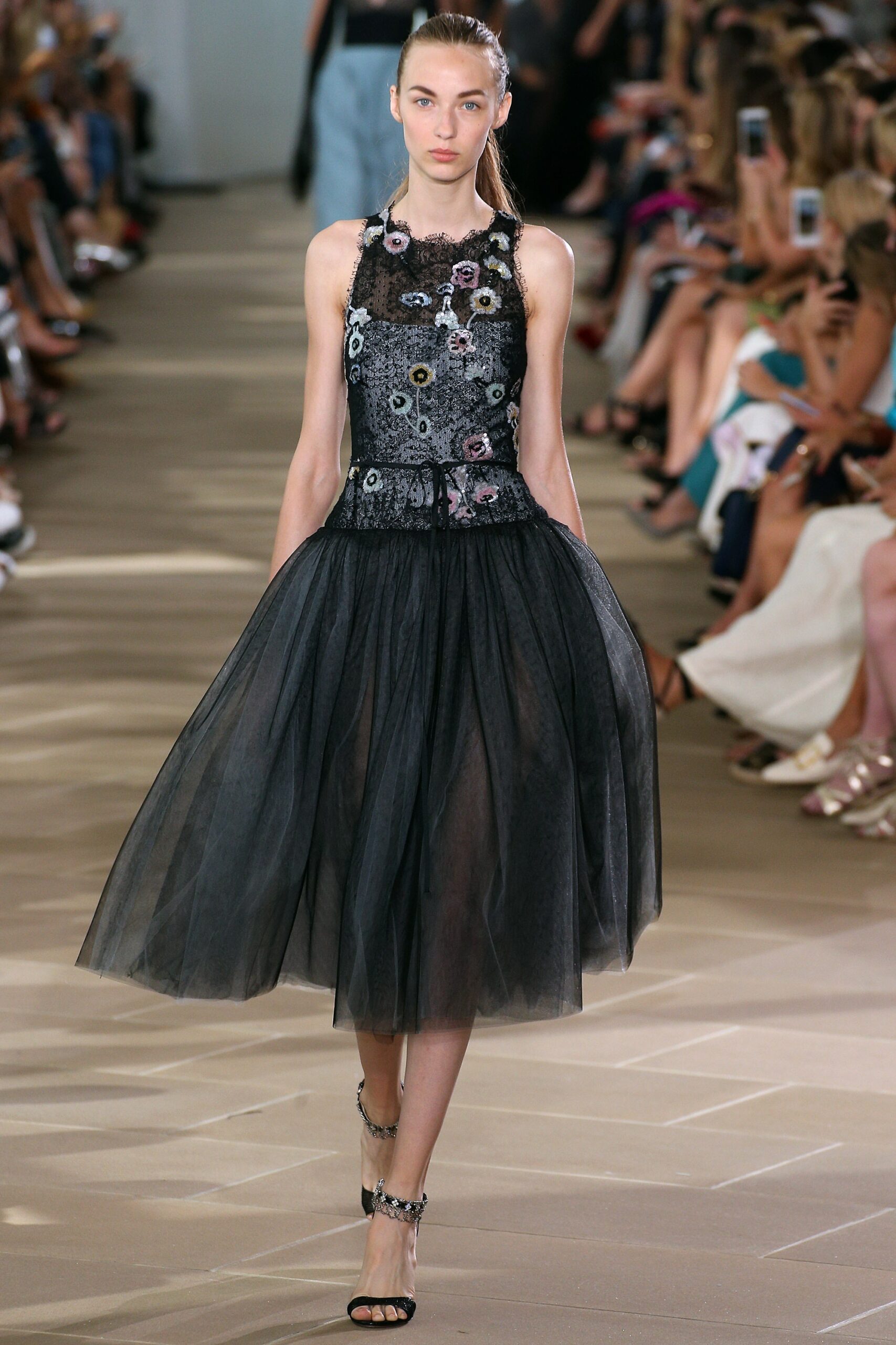 Monique Lhuillier S/S 17 Look 34