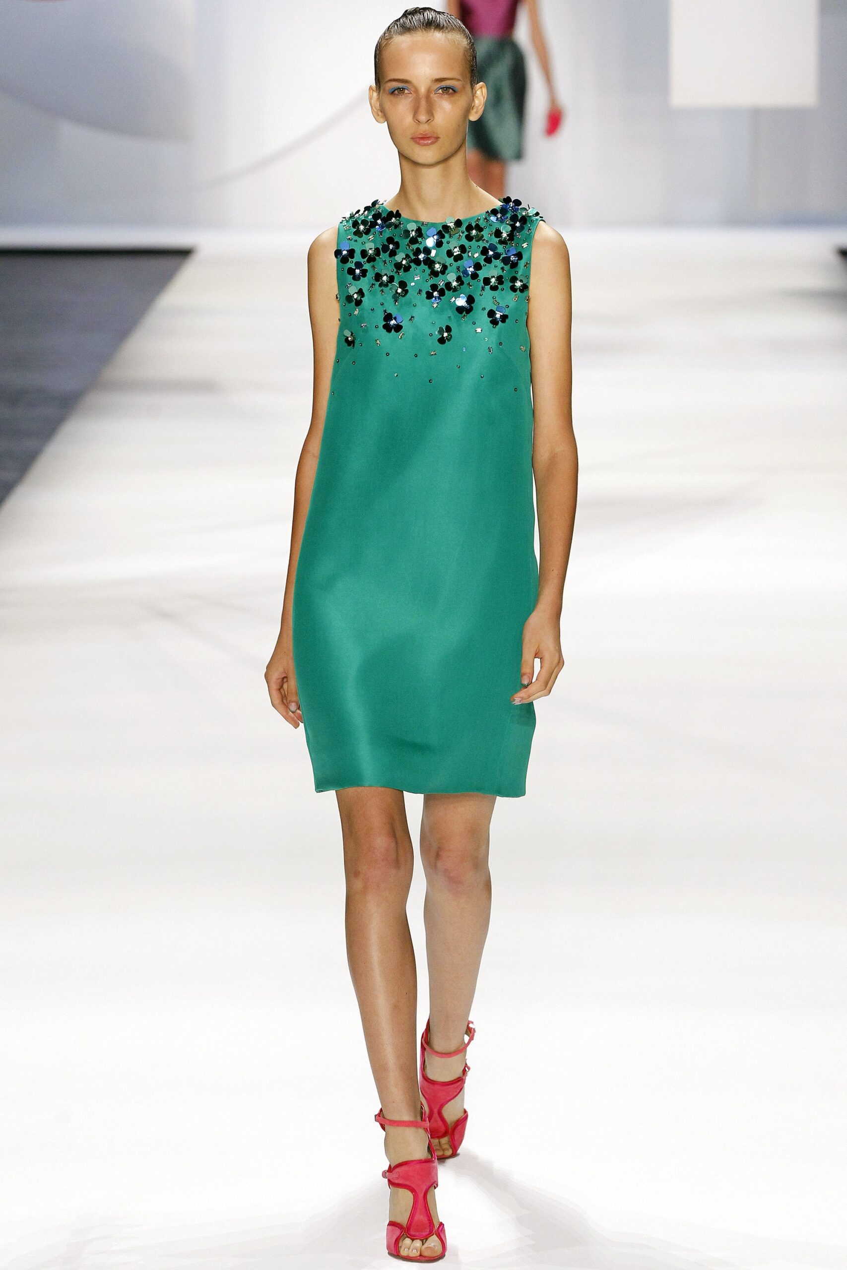 Monique Lhuillier Spring 2016 Ready-to-Wear