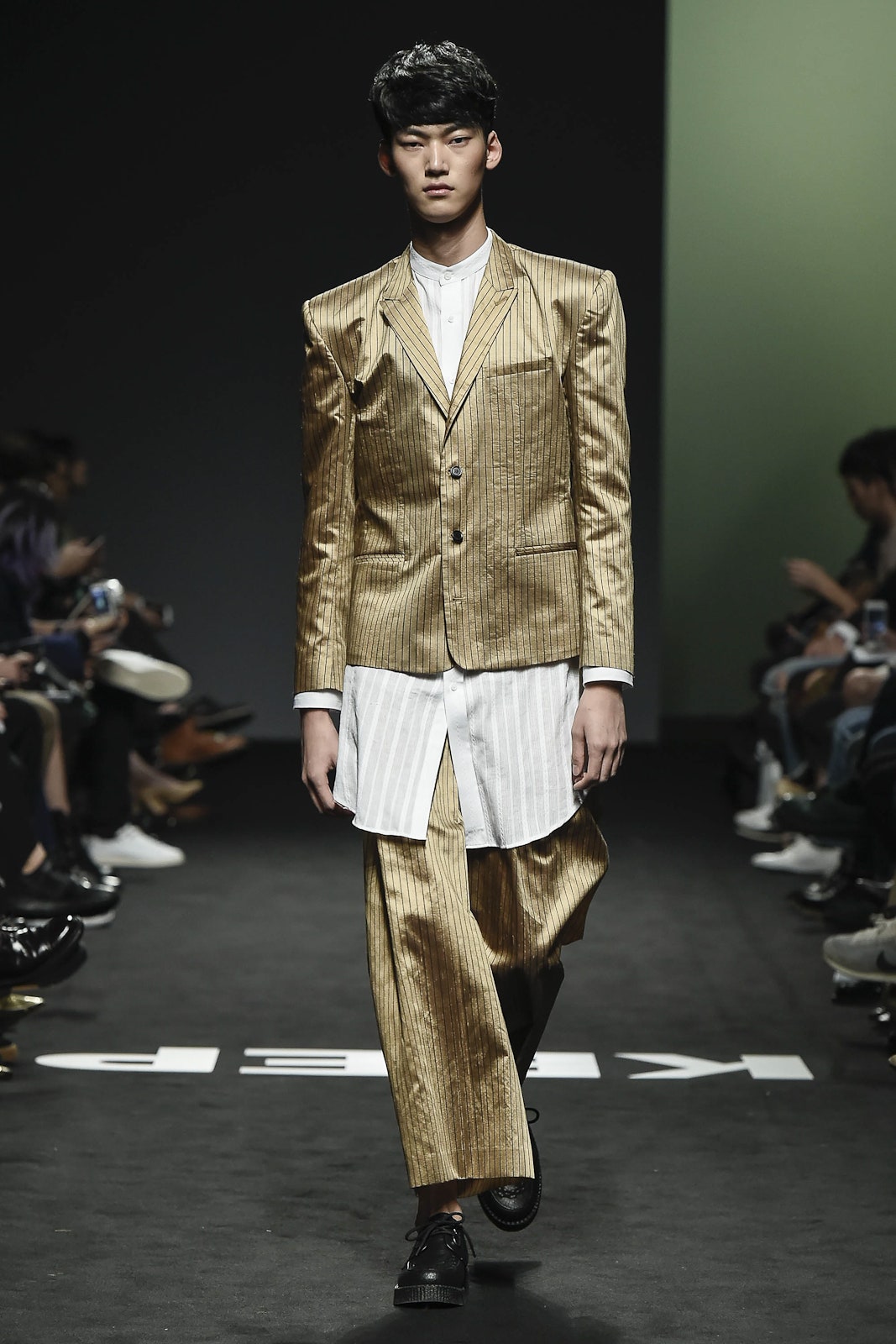 Munsoo Kwon Seoul S/S 17 Look 10