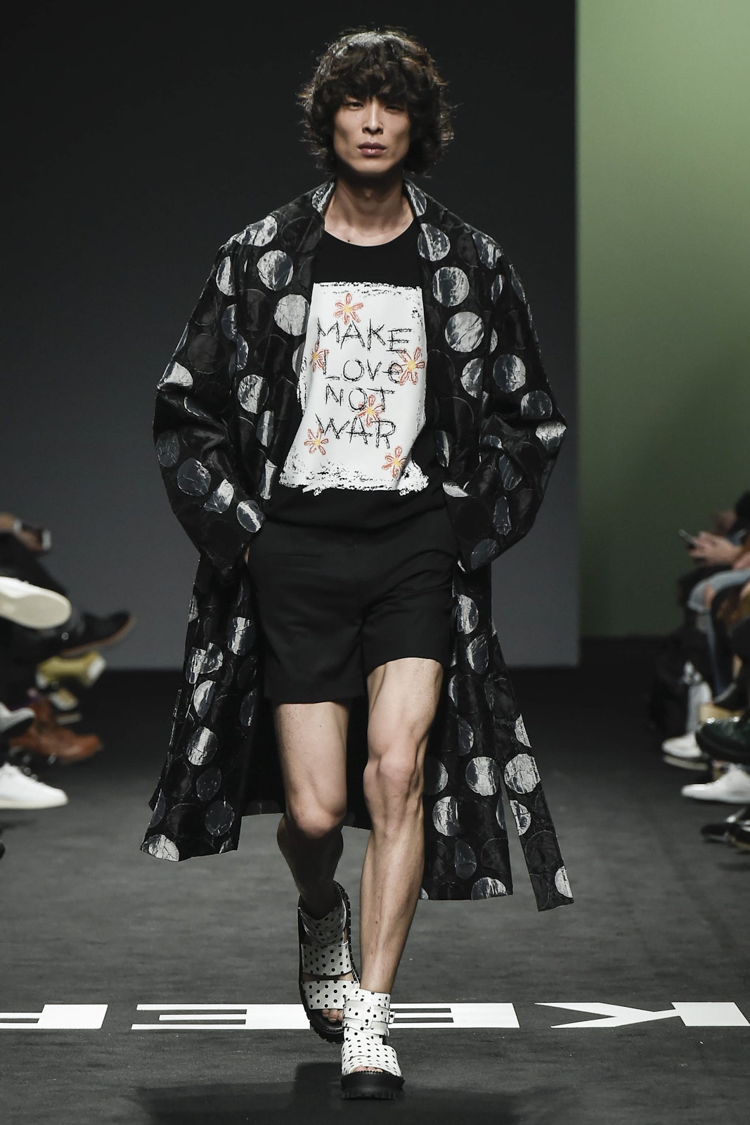 Munsoo Kwon Seoul S/S 17 Look 15