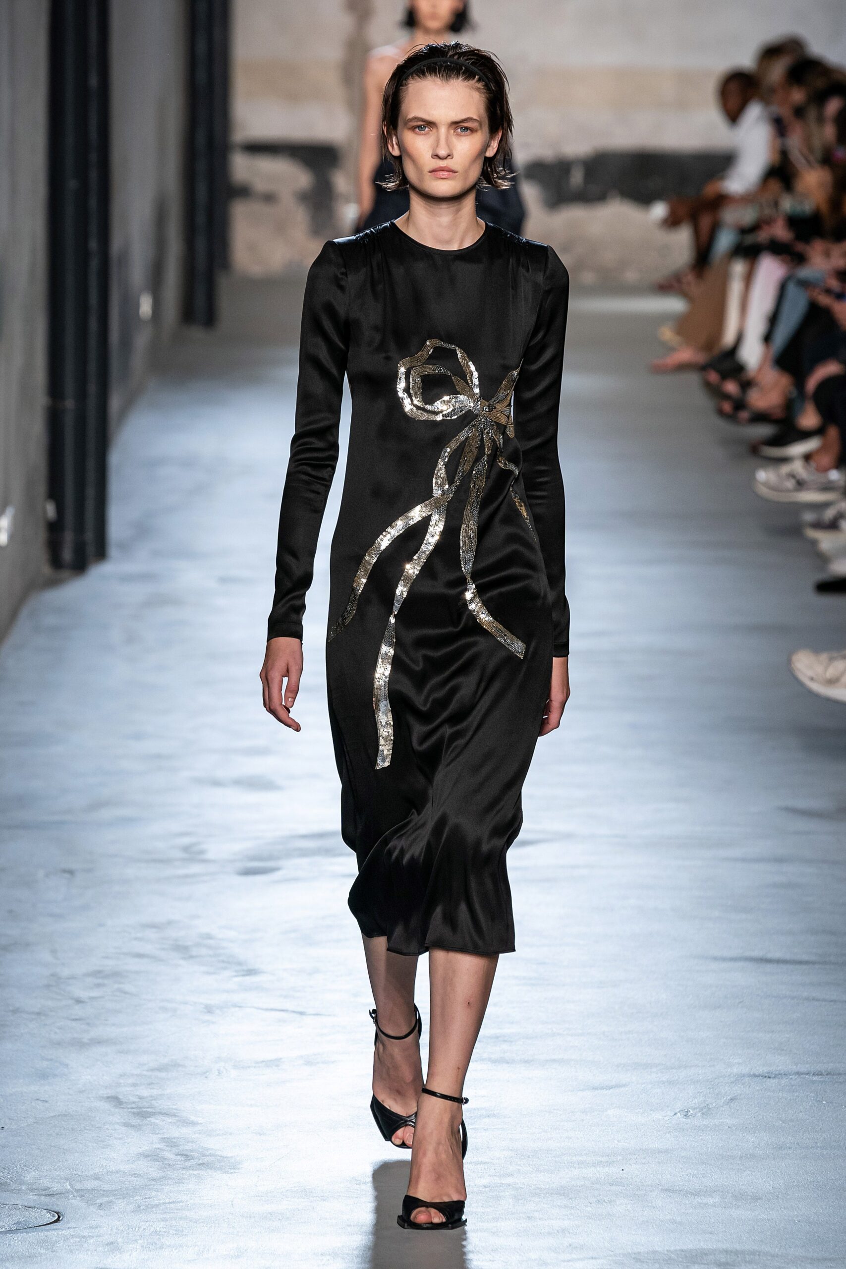No. 21 S/S 20 Look 2