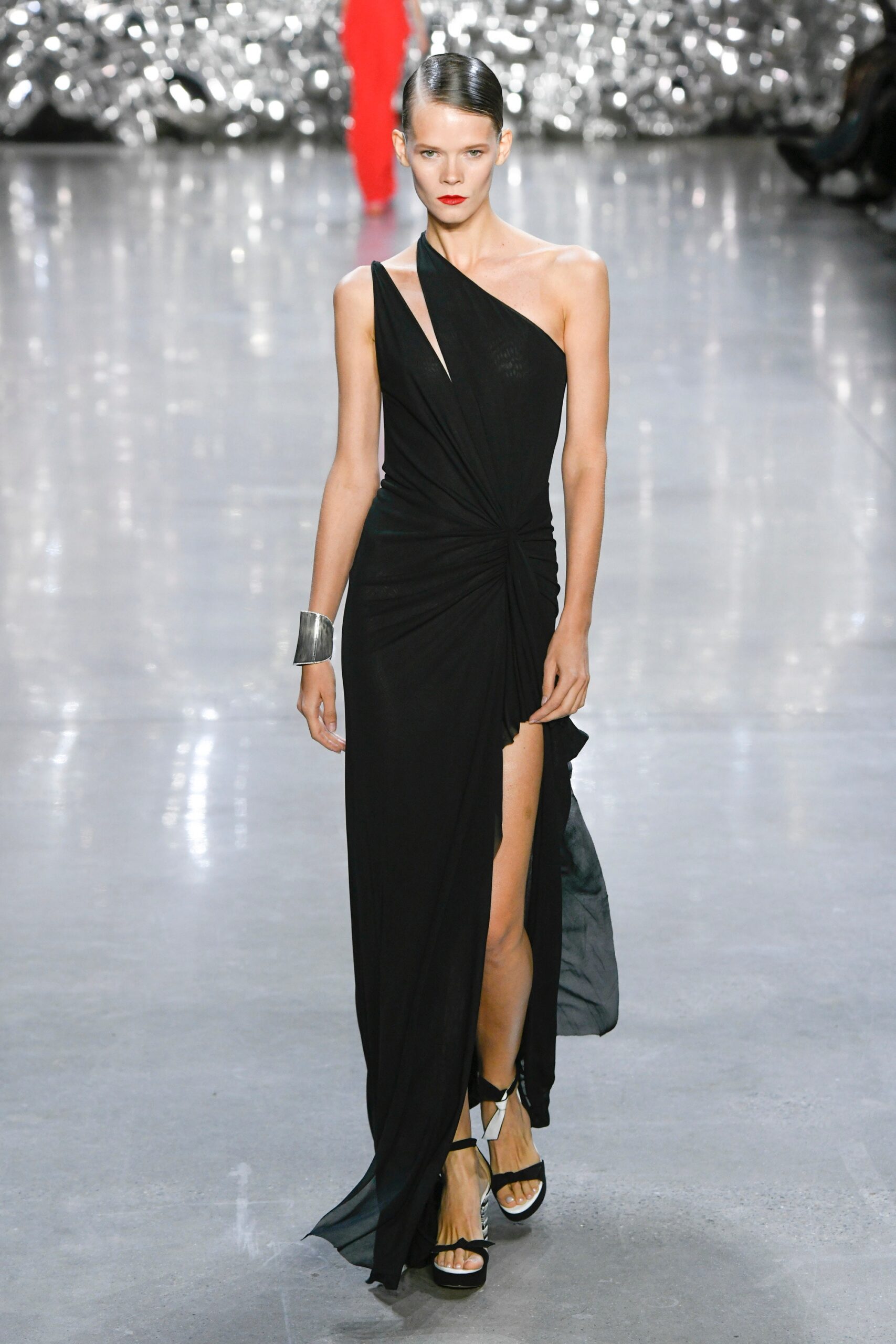 Naeem Khan S/S 19 Look 1