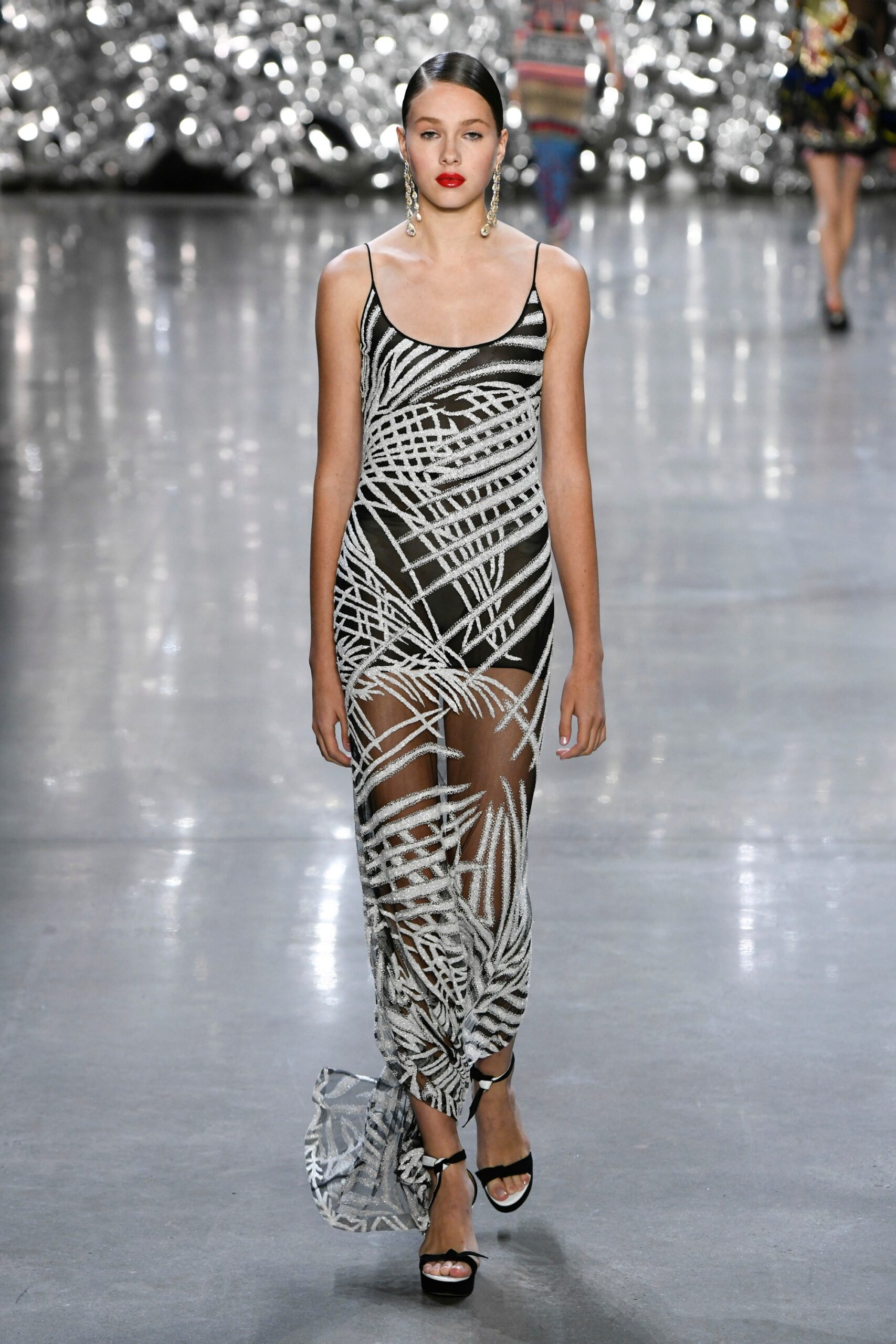 Naeem Khan S/S 19 Look 13
