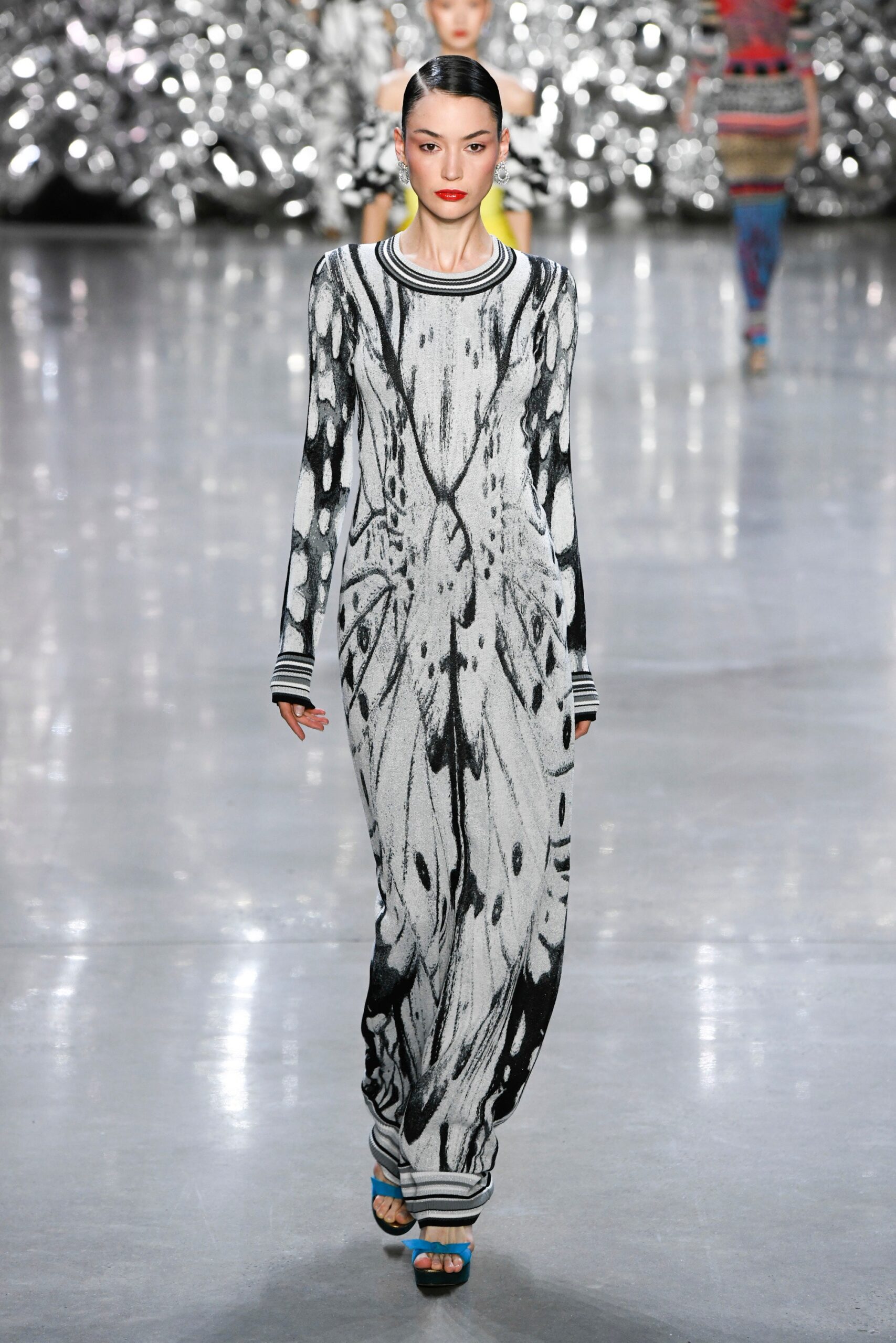 Naeem Khan S/S 19 Look 15