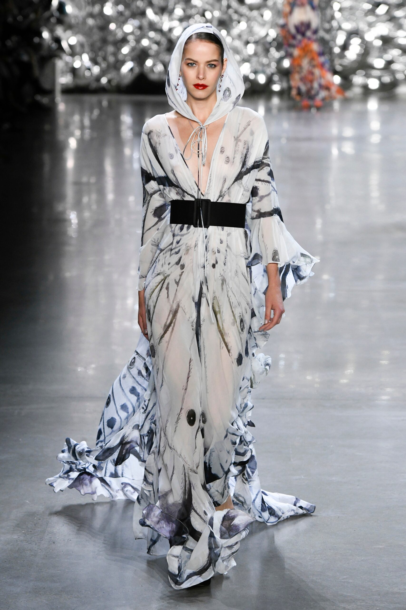 Naeem Khan S/S 19 Look 32