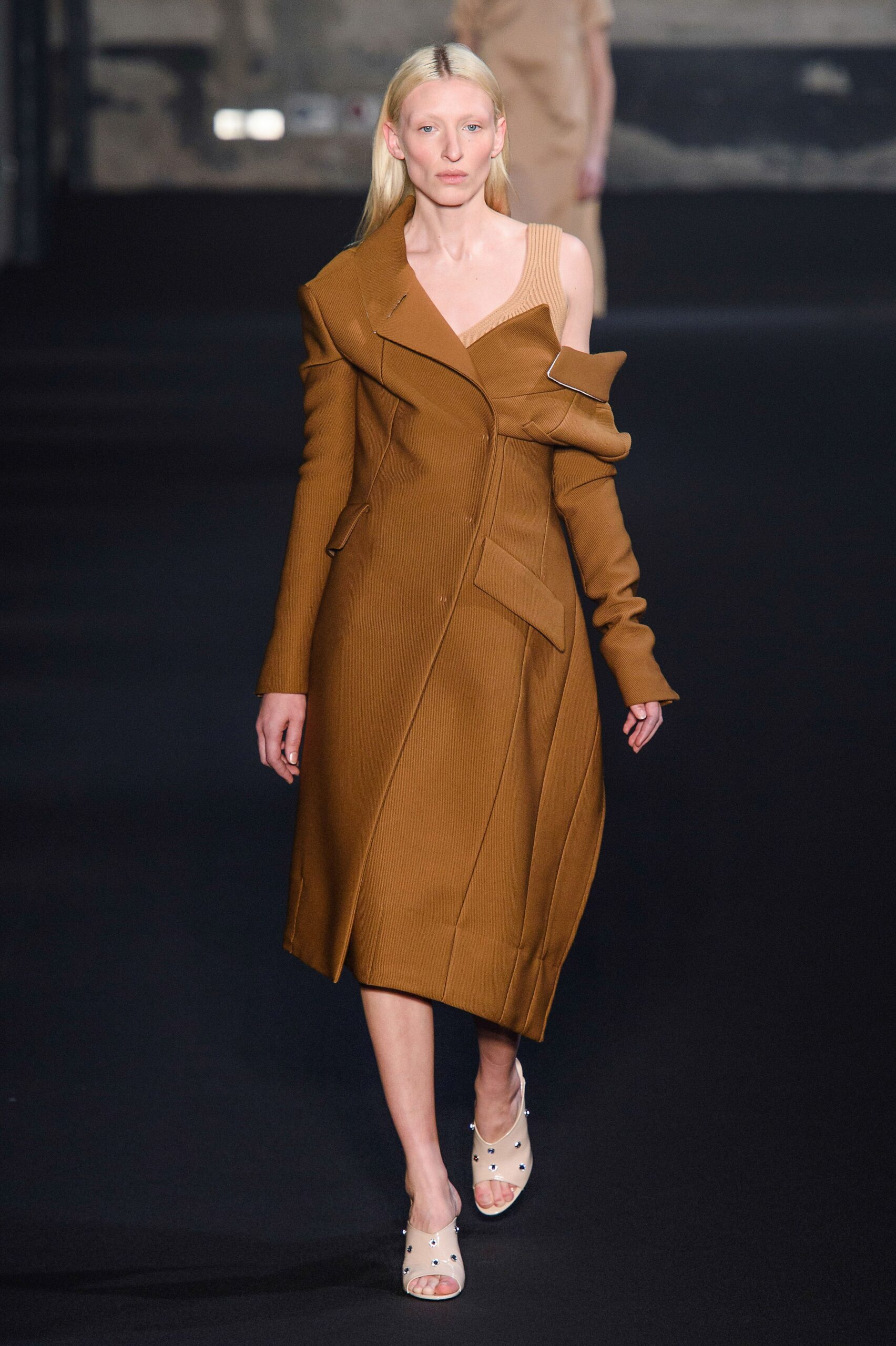 No. 21 F/W 19 Look 1