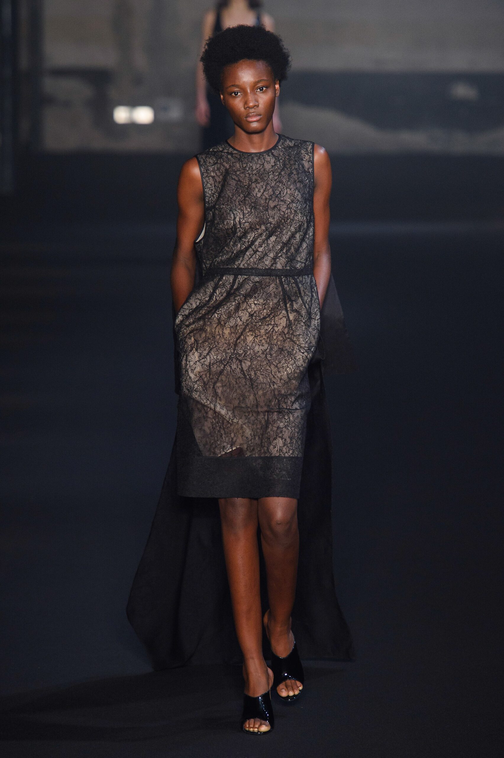 No. 21 F/W 19 Look 18