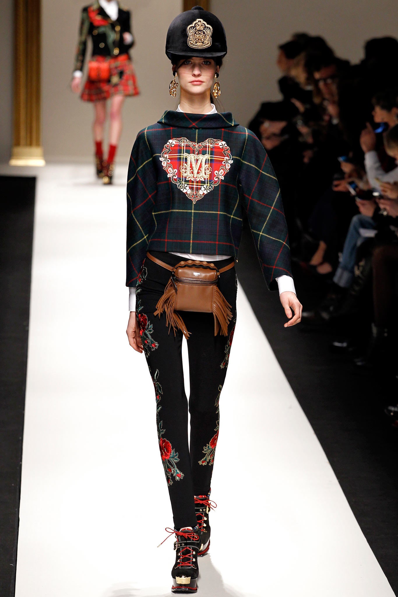 Moschino F/W 13 Look 8