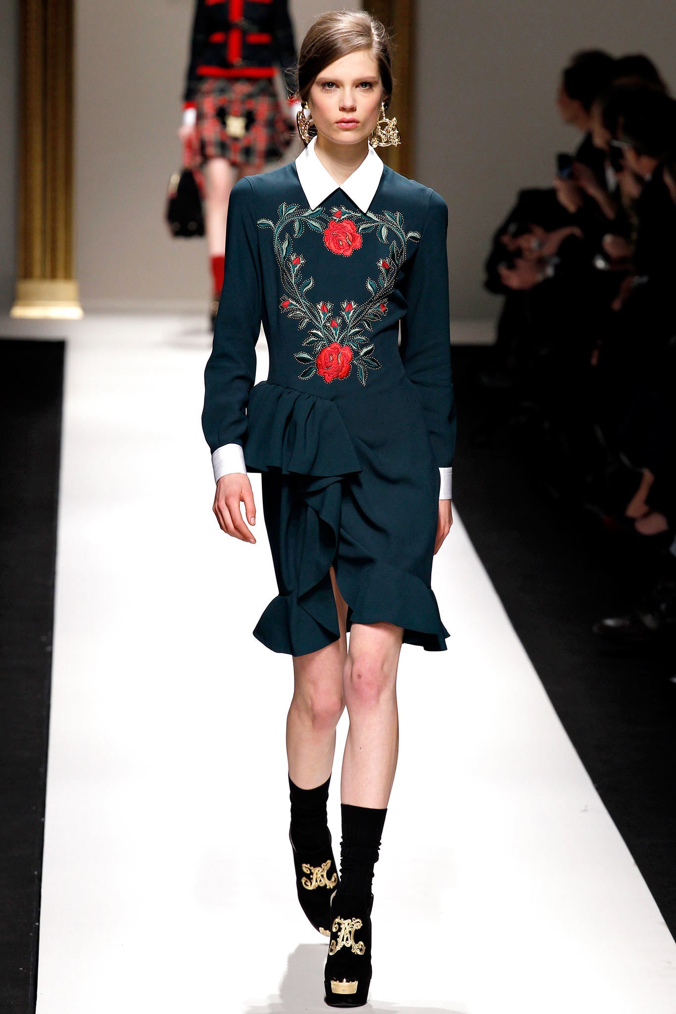 Moschino F/W 13 Look 13
