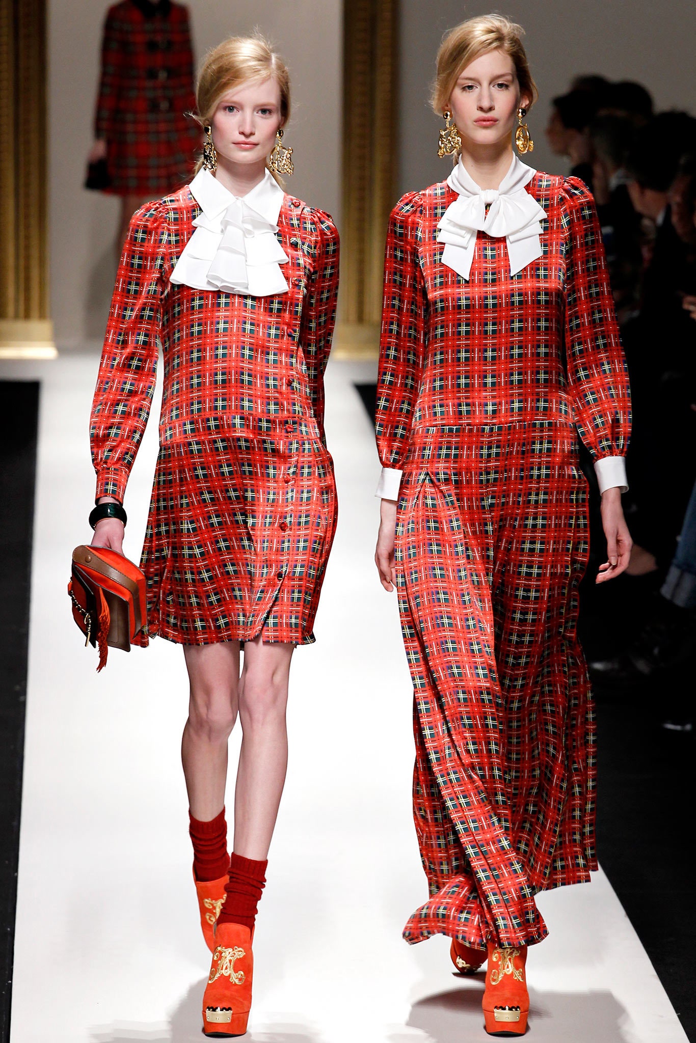 Moschino F/W 13 Look 15