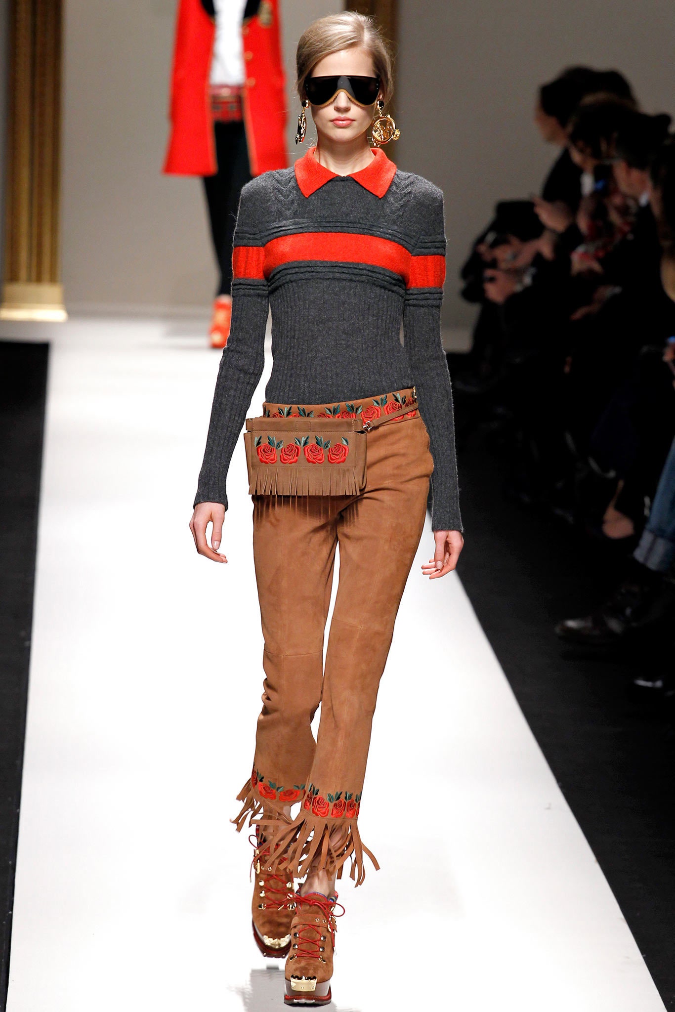 Moschino F/W 13 Look 17