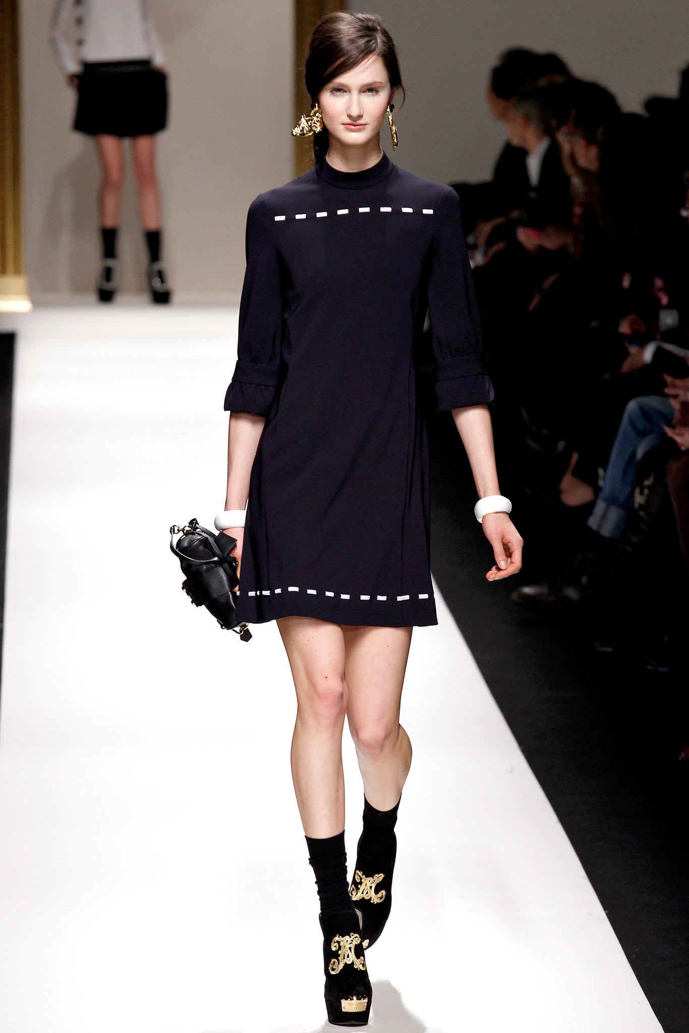 Moschino F/W 13 Look 26