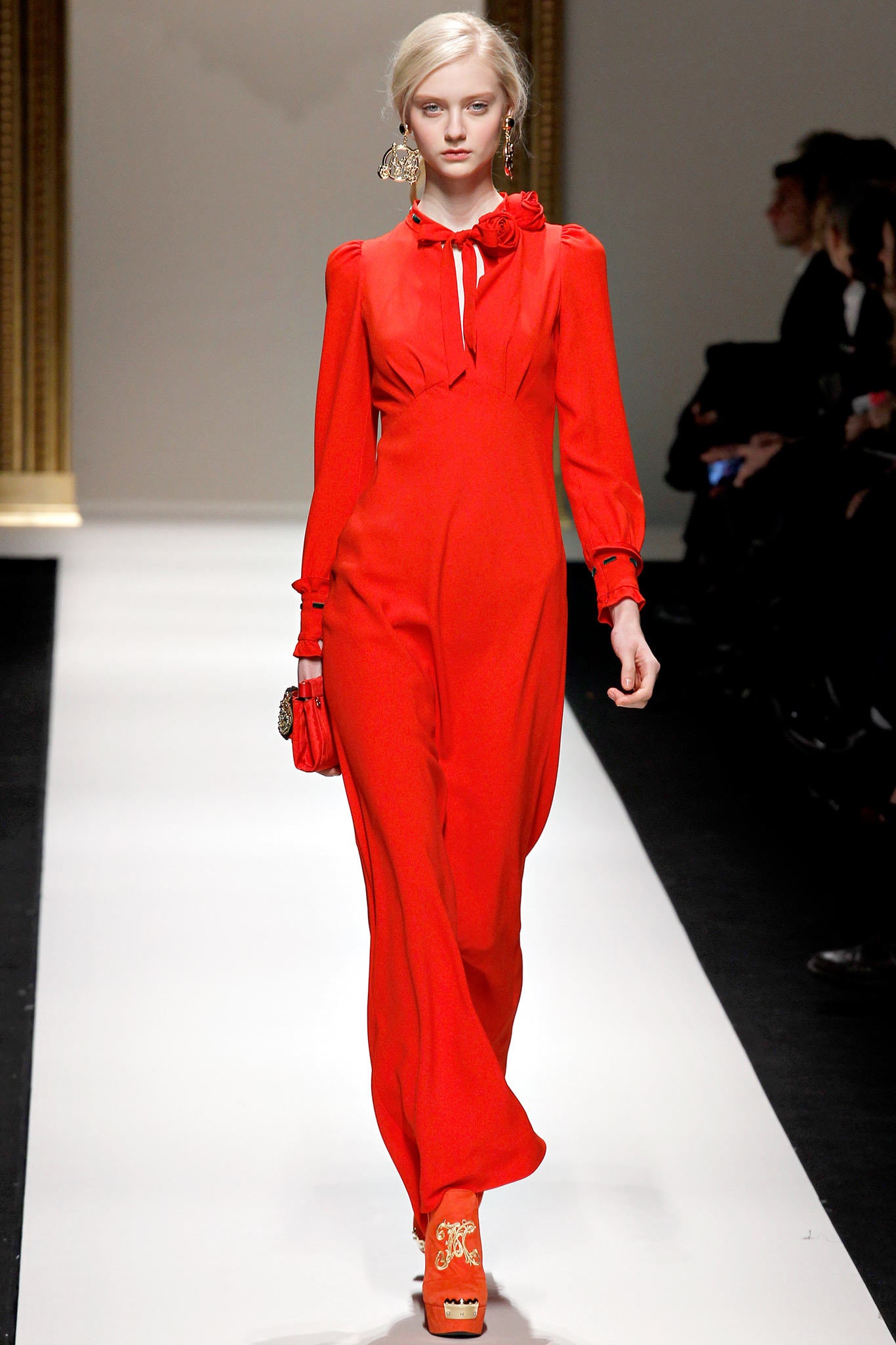 Moschino F/W 13 Look 38