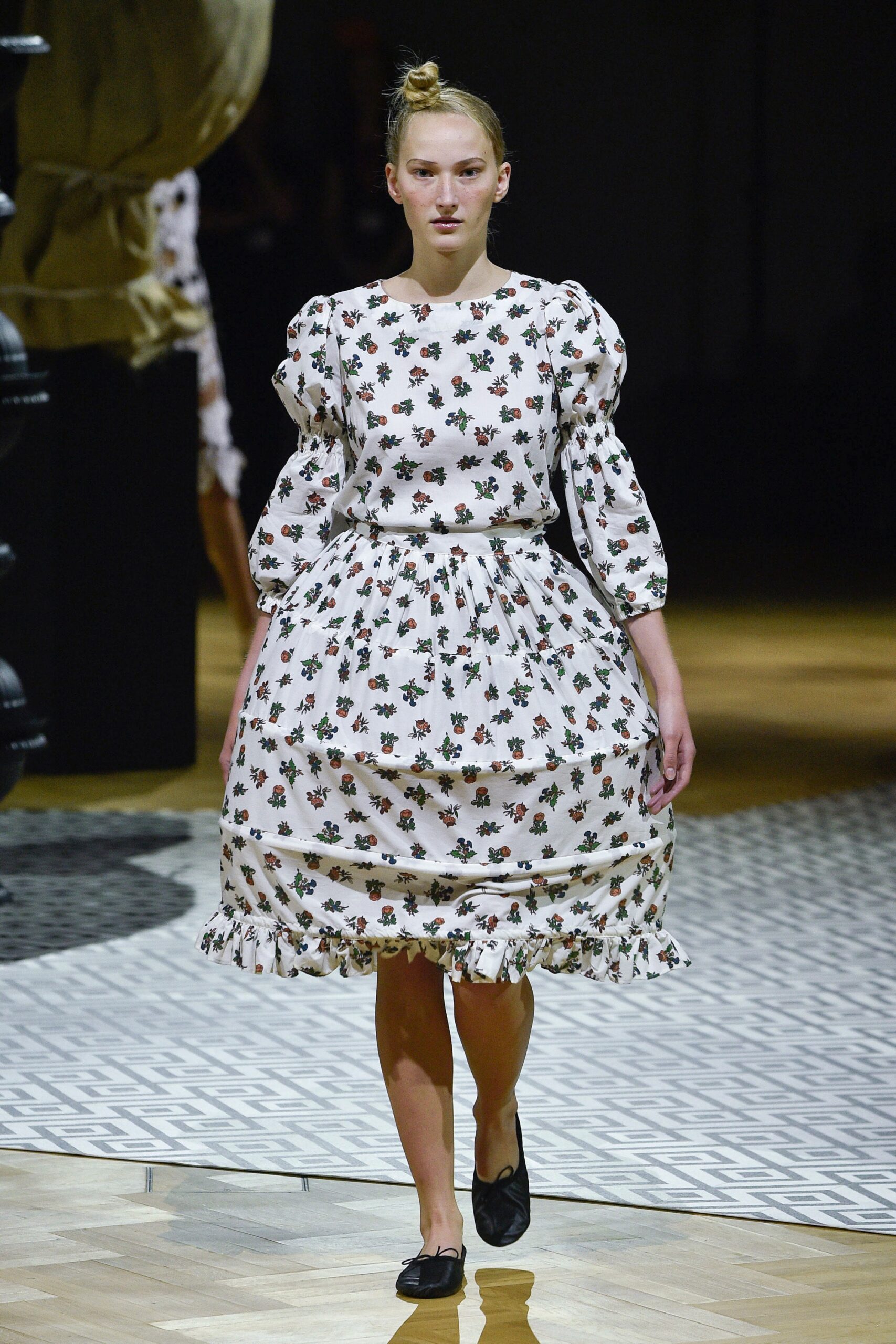 Molly Goddard Resort 18 Look 8