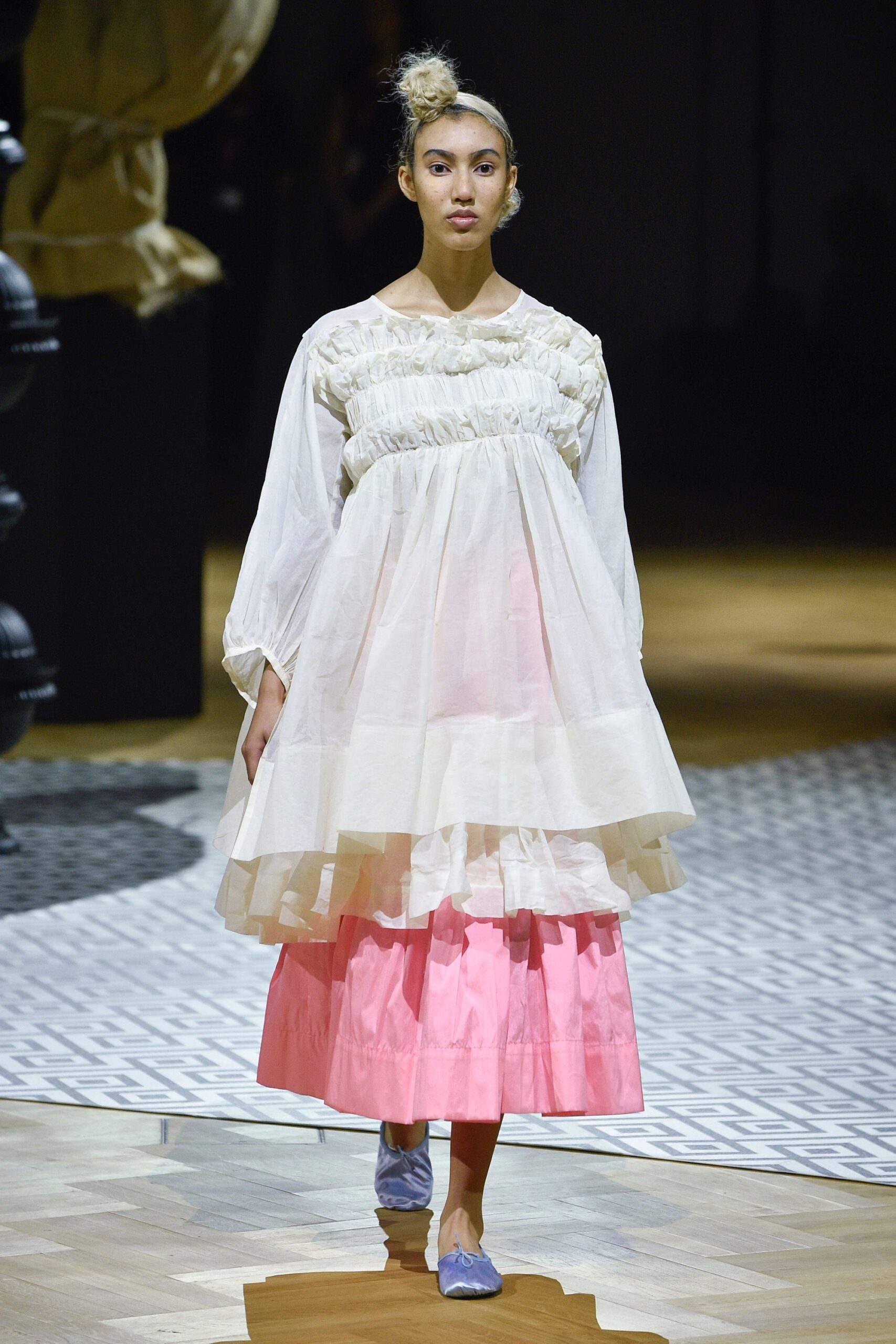 Molly Goddard Resort 18 Look 33