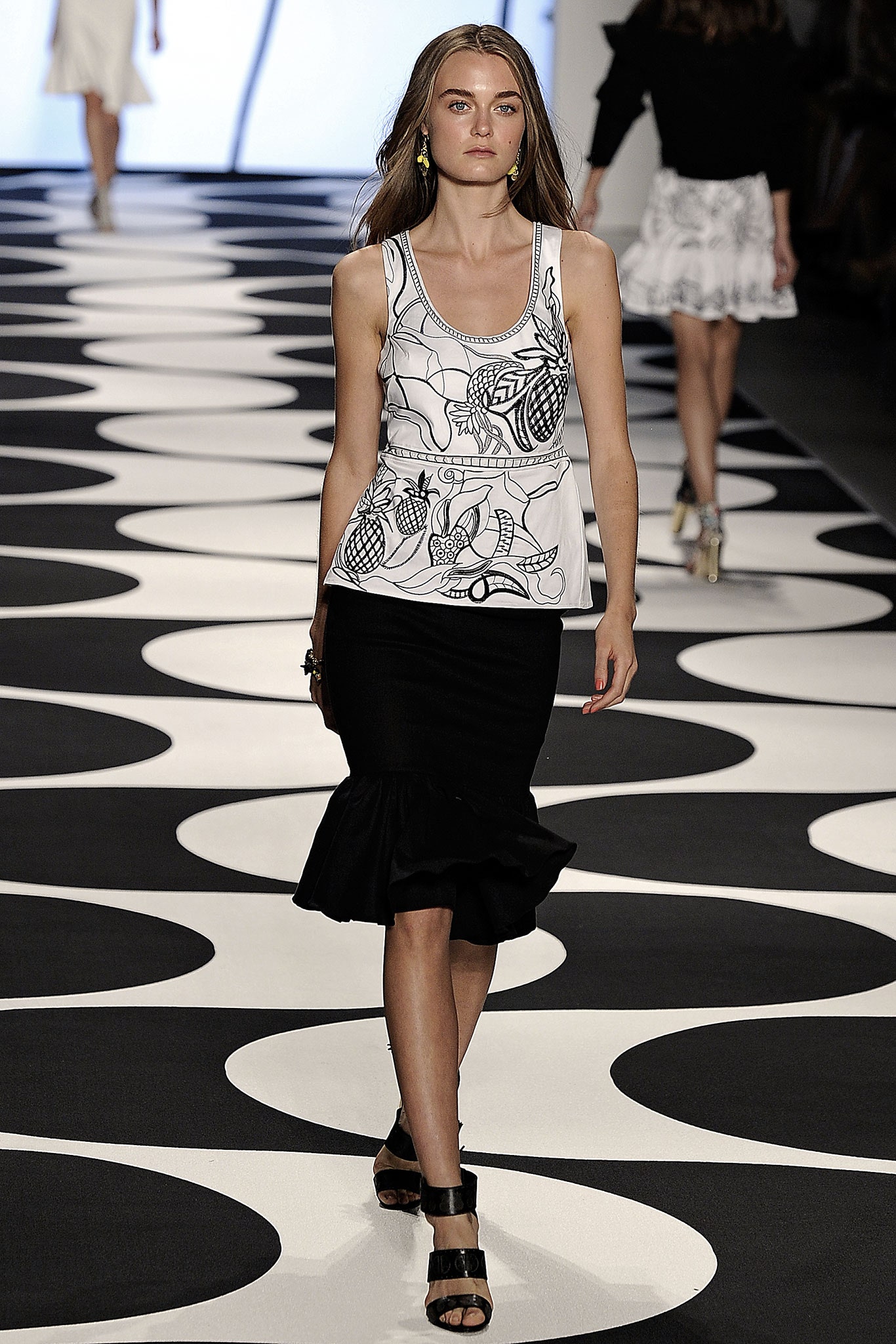 Nicole Miller S/S 15 Look 24