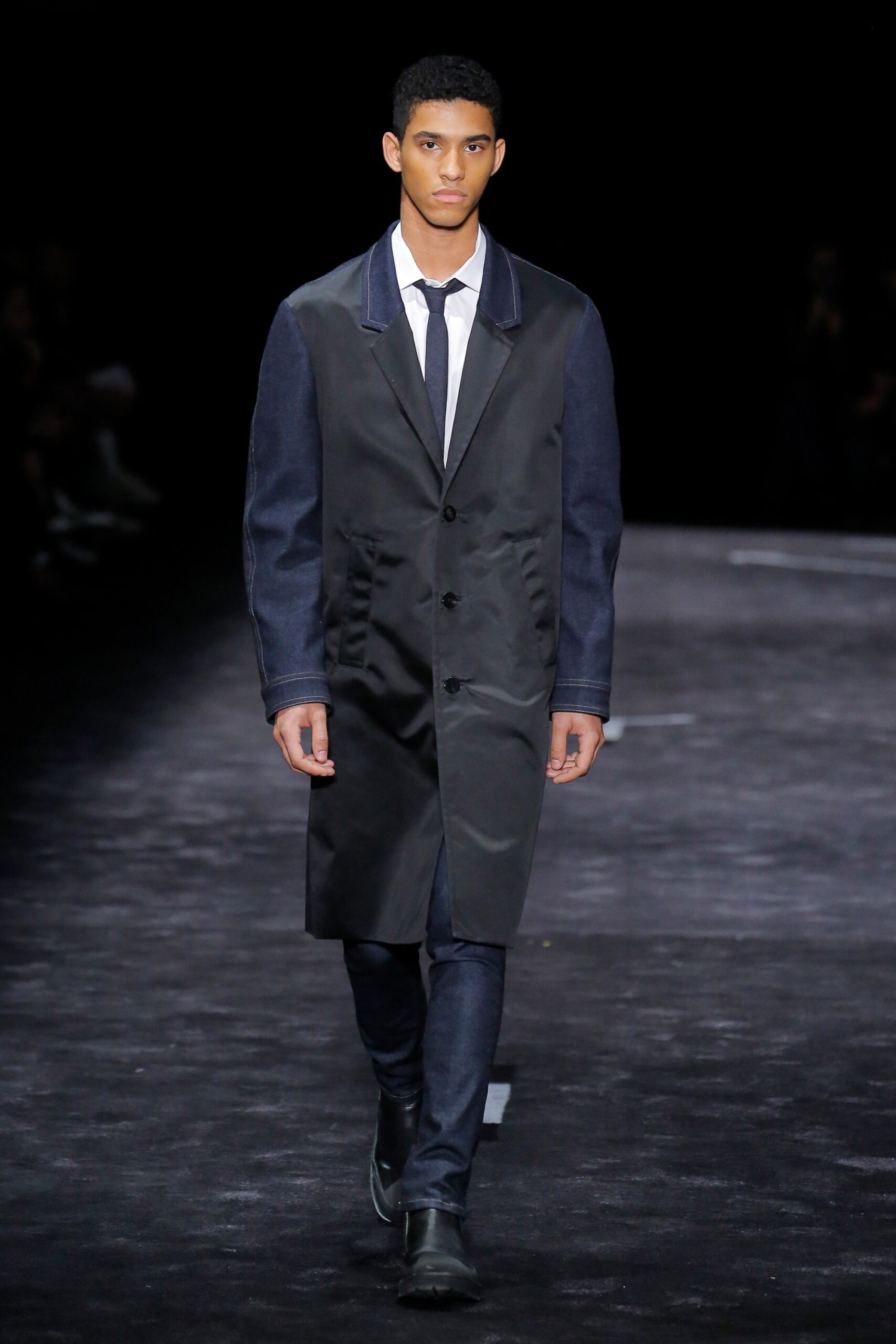 Neil Barrett F/W 18 Menswear Look 3