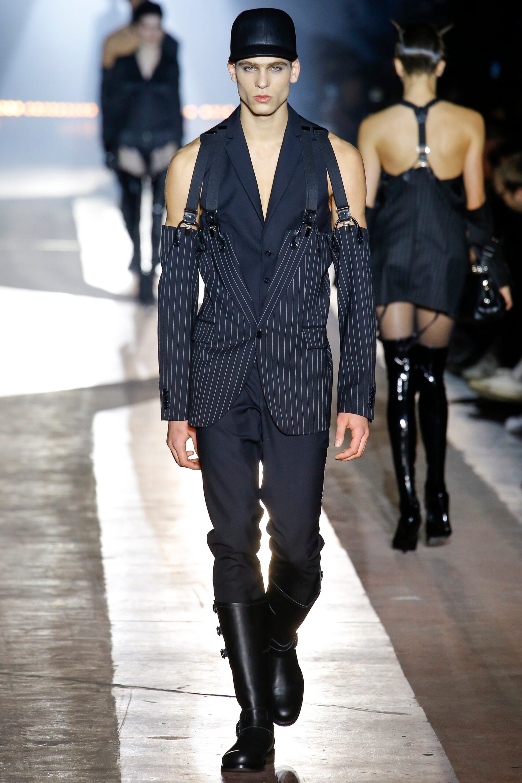 Moschino F/W 18 Menswear Look 1