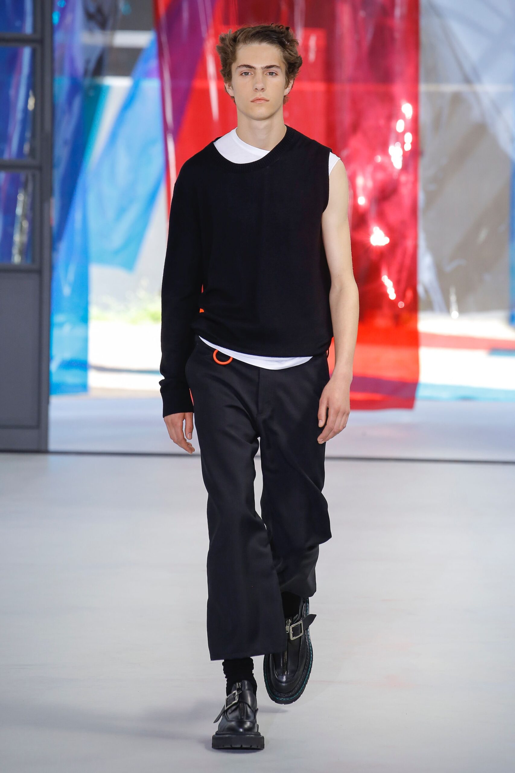 No. 21 S/S 19 Menswear Look 1