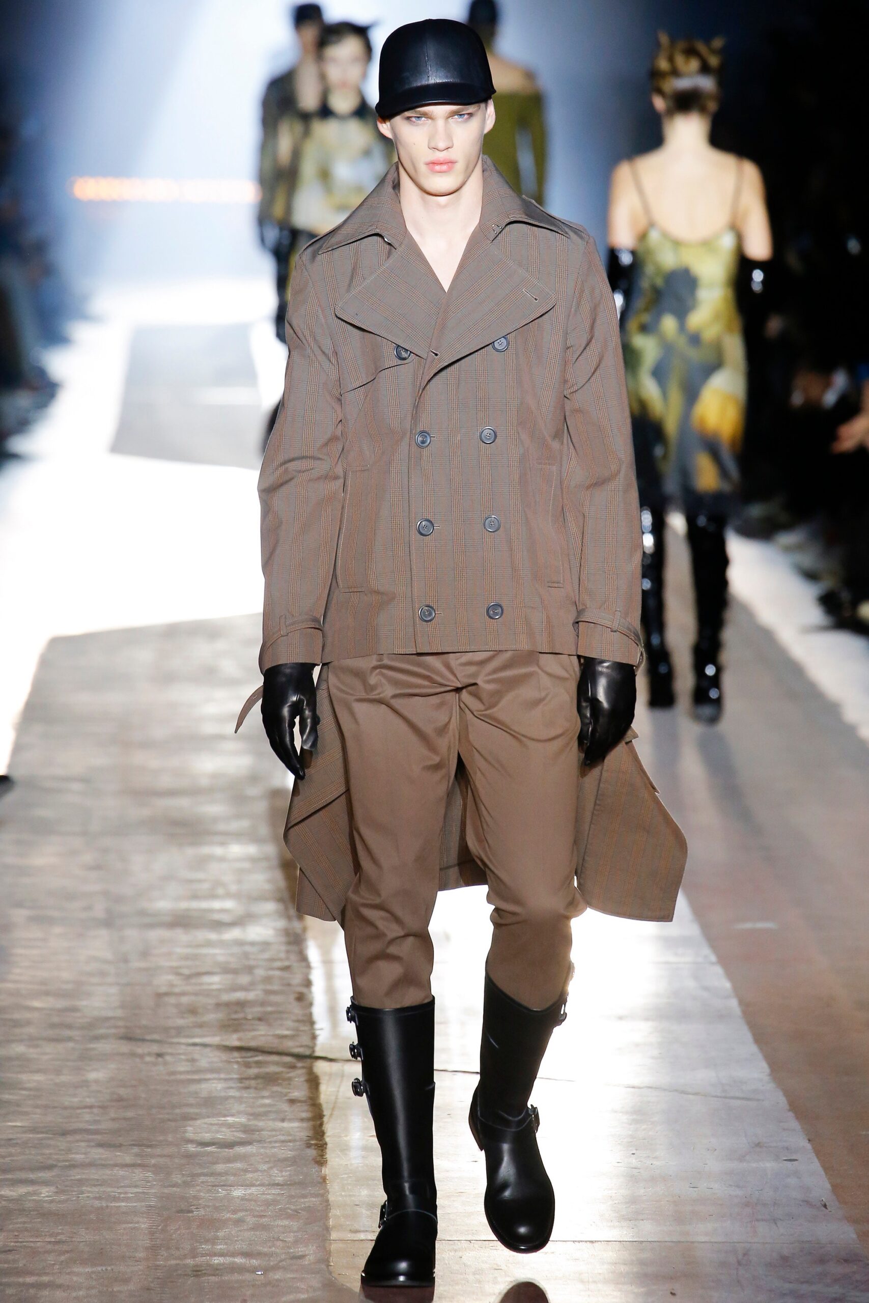 Moschino F/W 18 Menswear Look 27