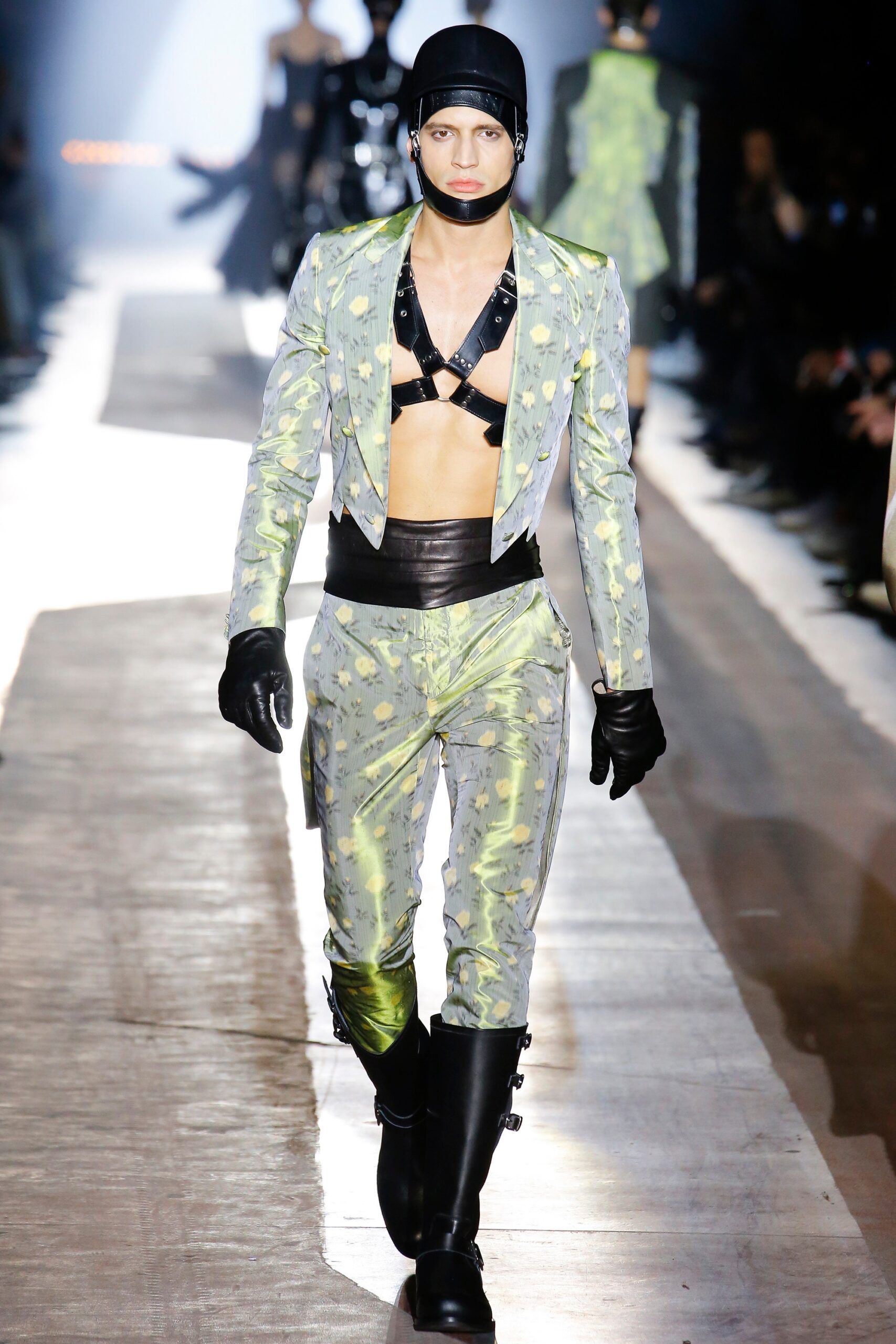 Moschino F/W 18 Menswear Look 31
