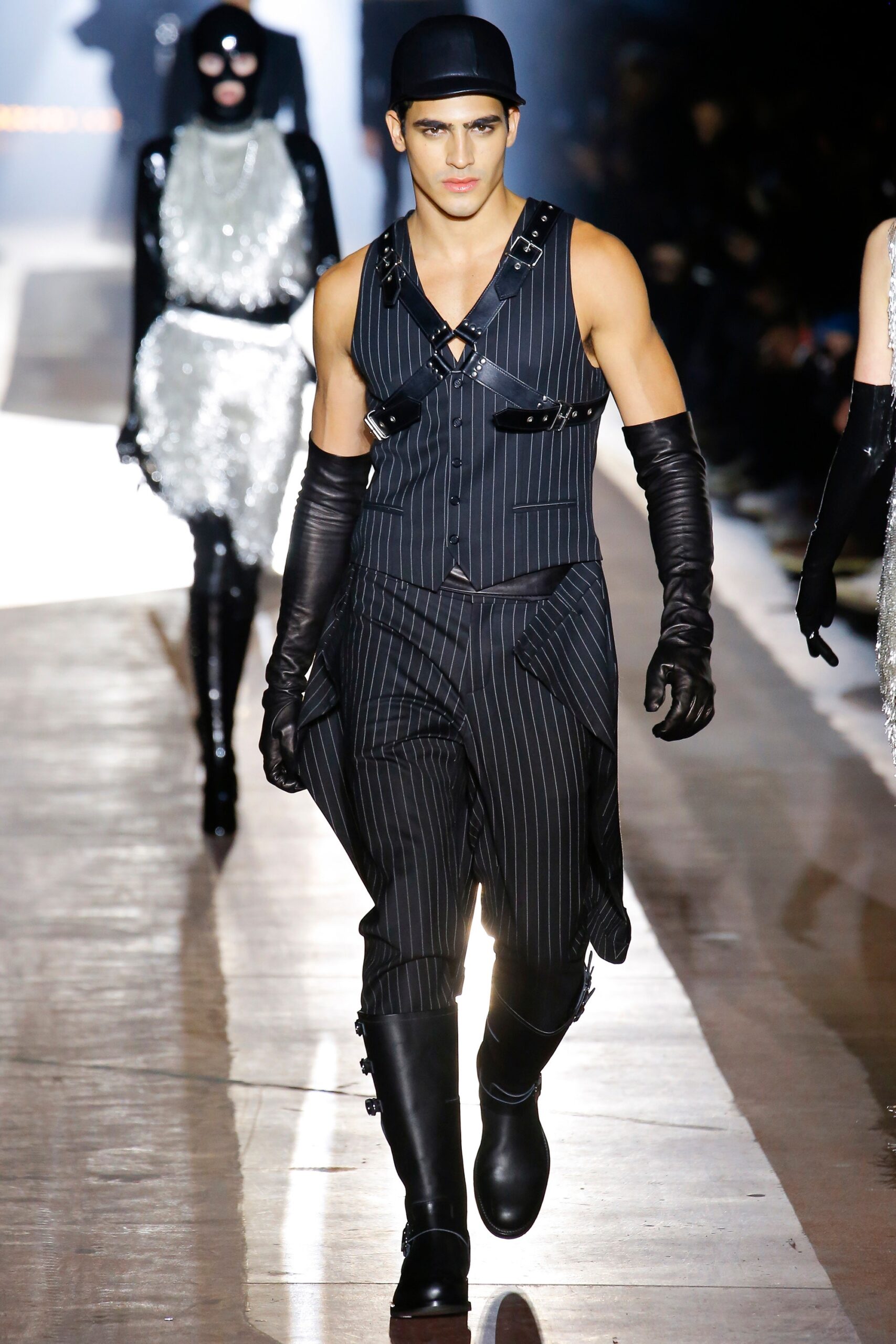 Moschino F/W 18 Menswear Look 34