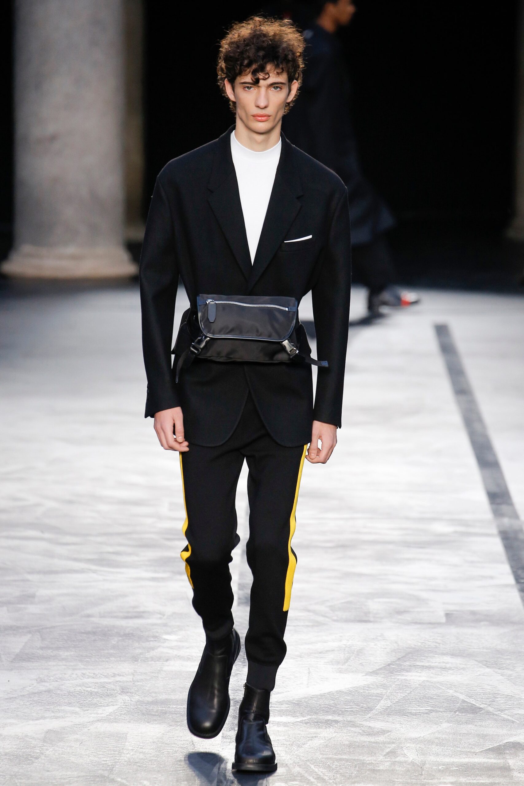 Neil Barrett F/W 17 Menswear Look 3