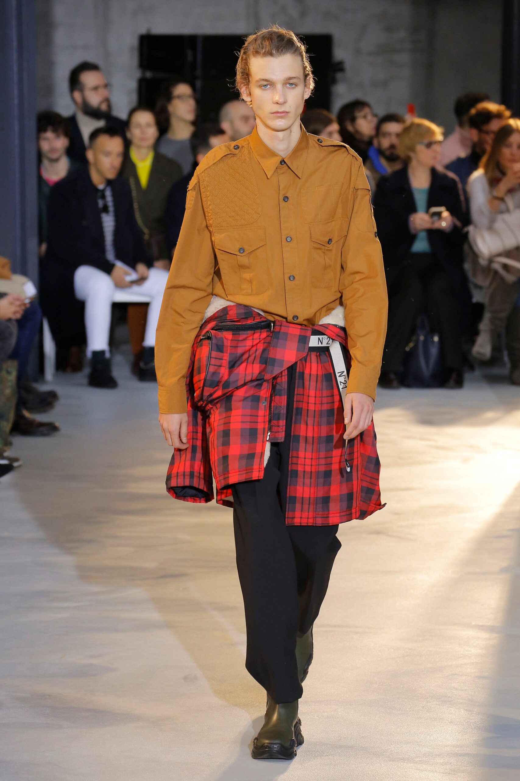 No. 21 F/W 18 Menswear Look 14