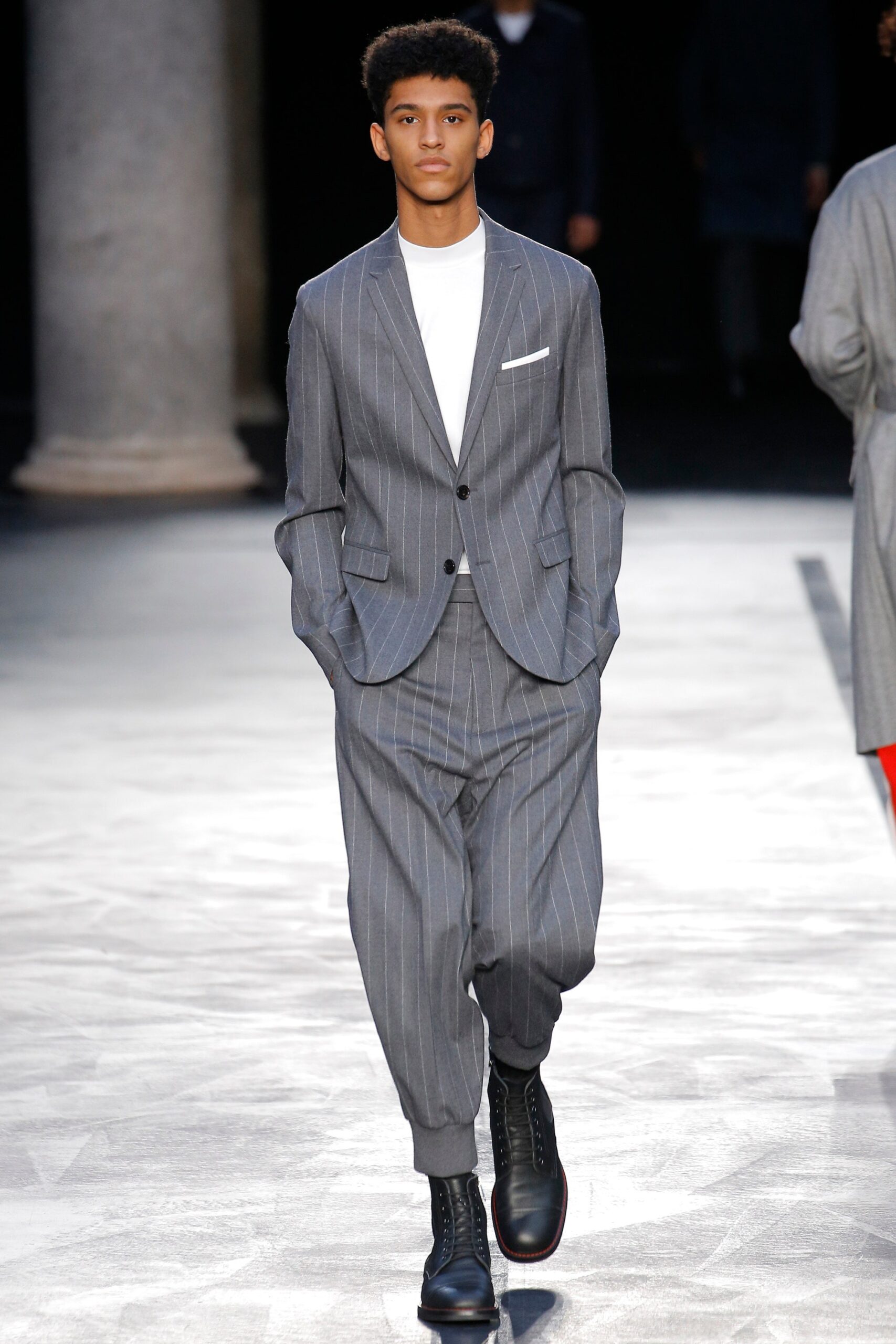 Neil Barrett F/W 17 Menswear Look 24
