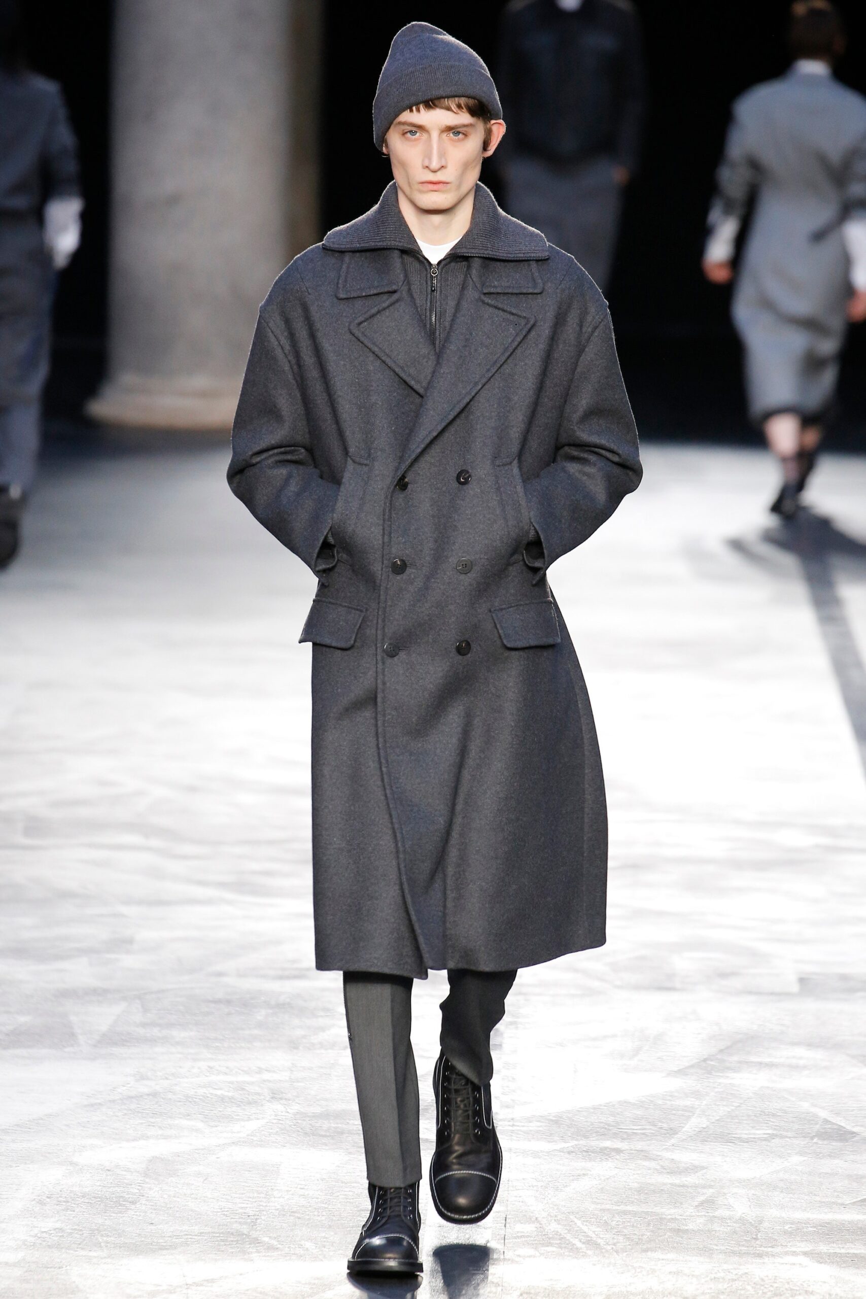 Neil Barrett F/W 17 Menswear Look 33