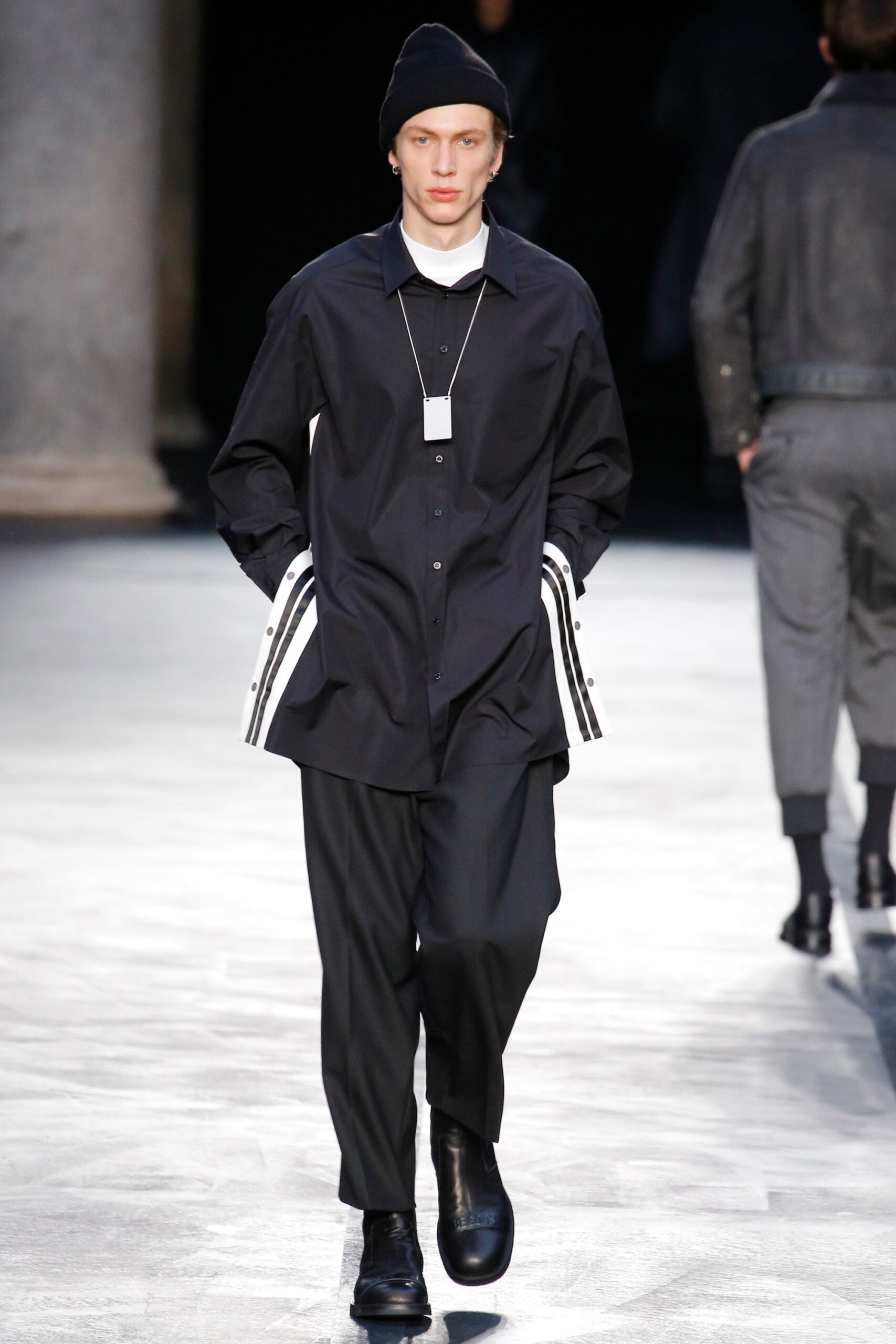 Neil Barrett F/W 17 Menswear Look 39
