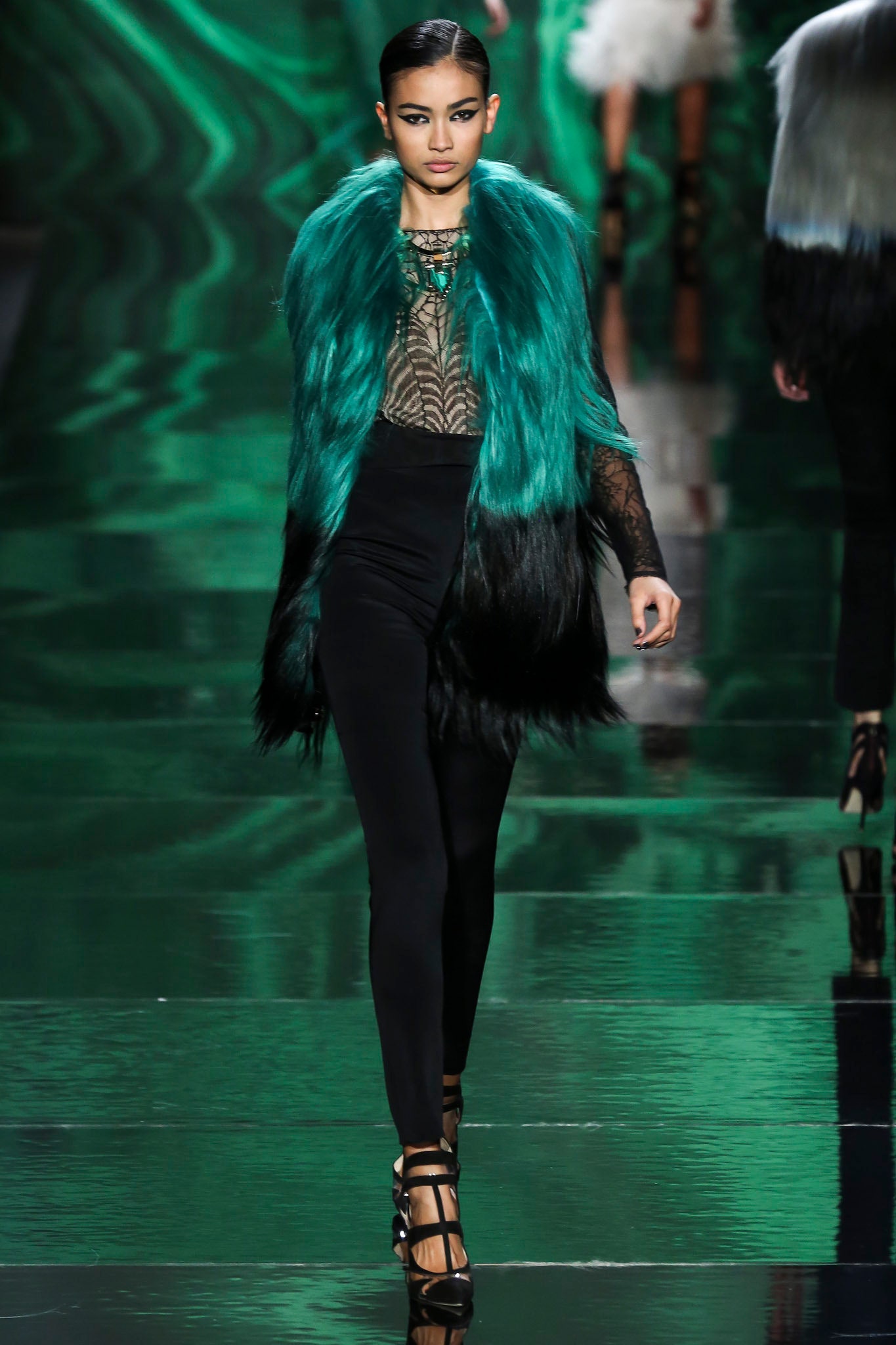 Monique Lhuillier F/W 13 Look 11