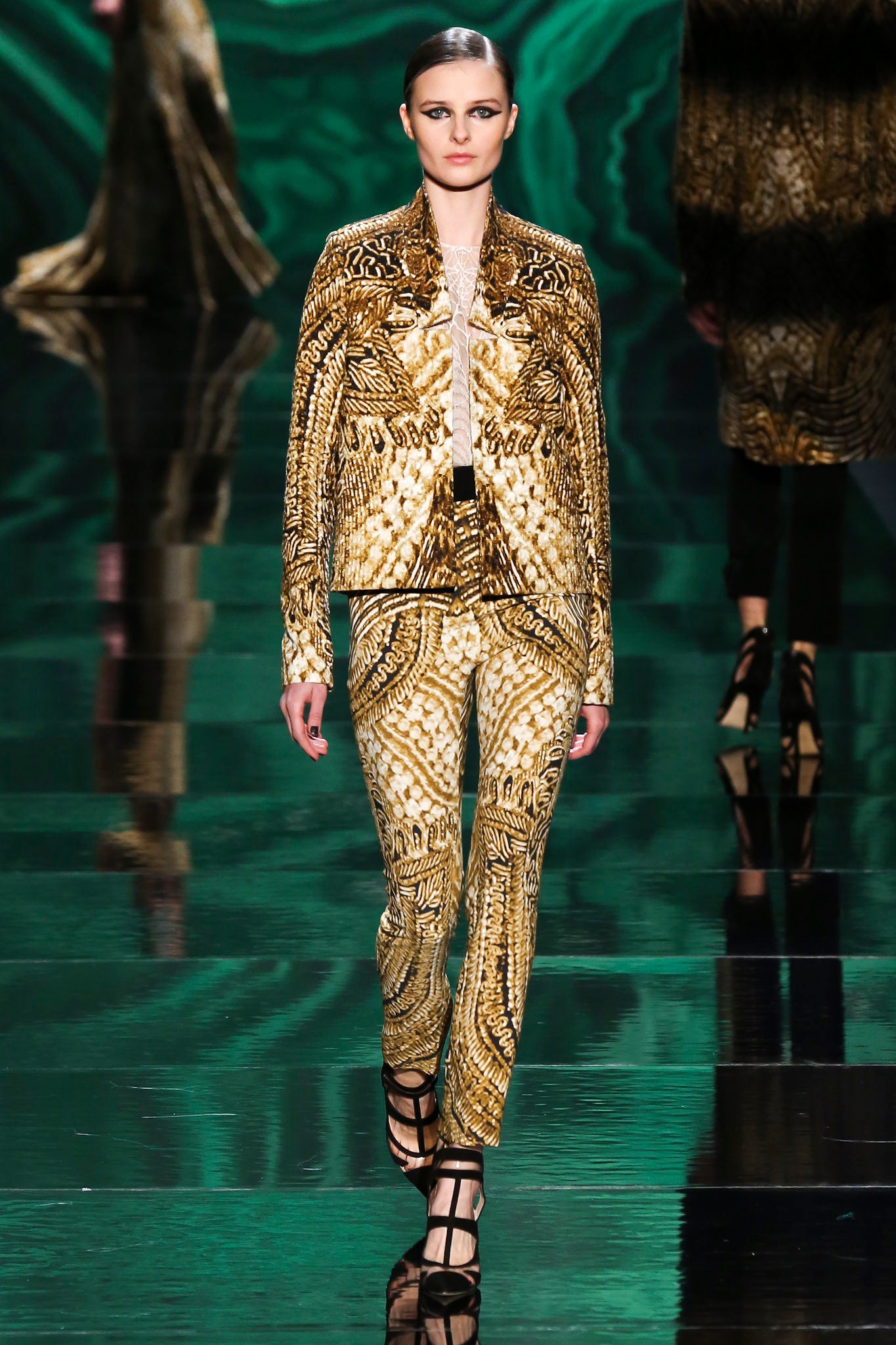 Monique Lhuillier F/W 13 Look 18