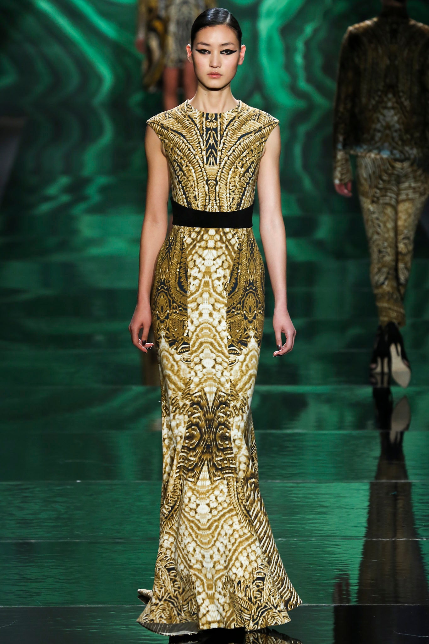 Monique Lhuillier F/W 13 Look 19