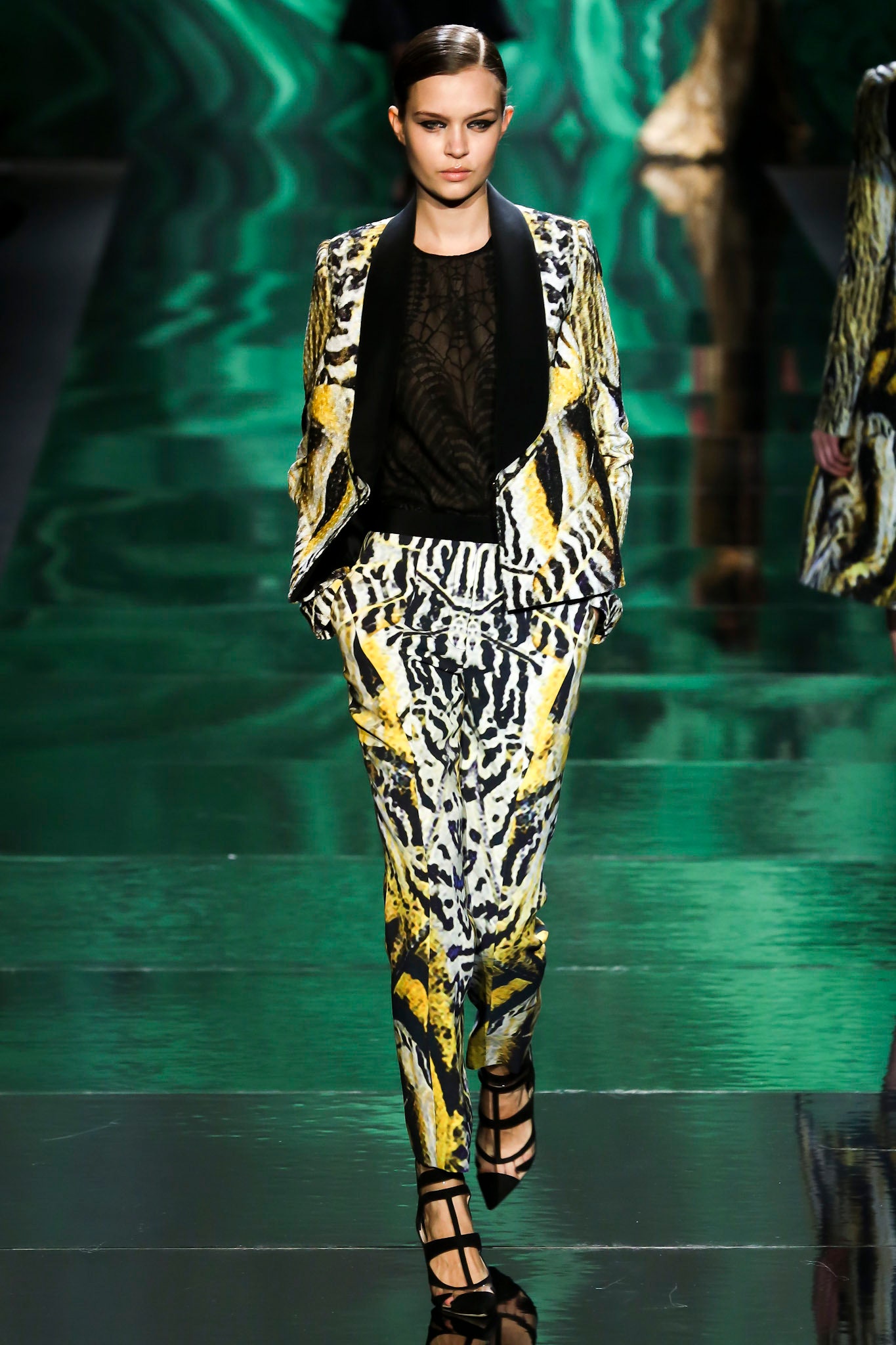 Monique Lhuillier F/W 13 Look 21